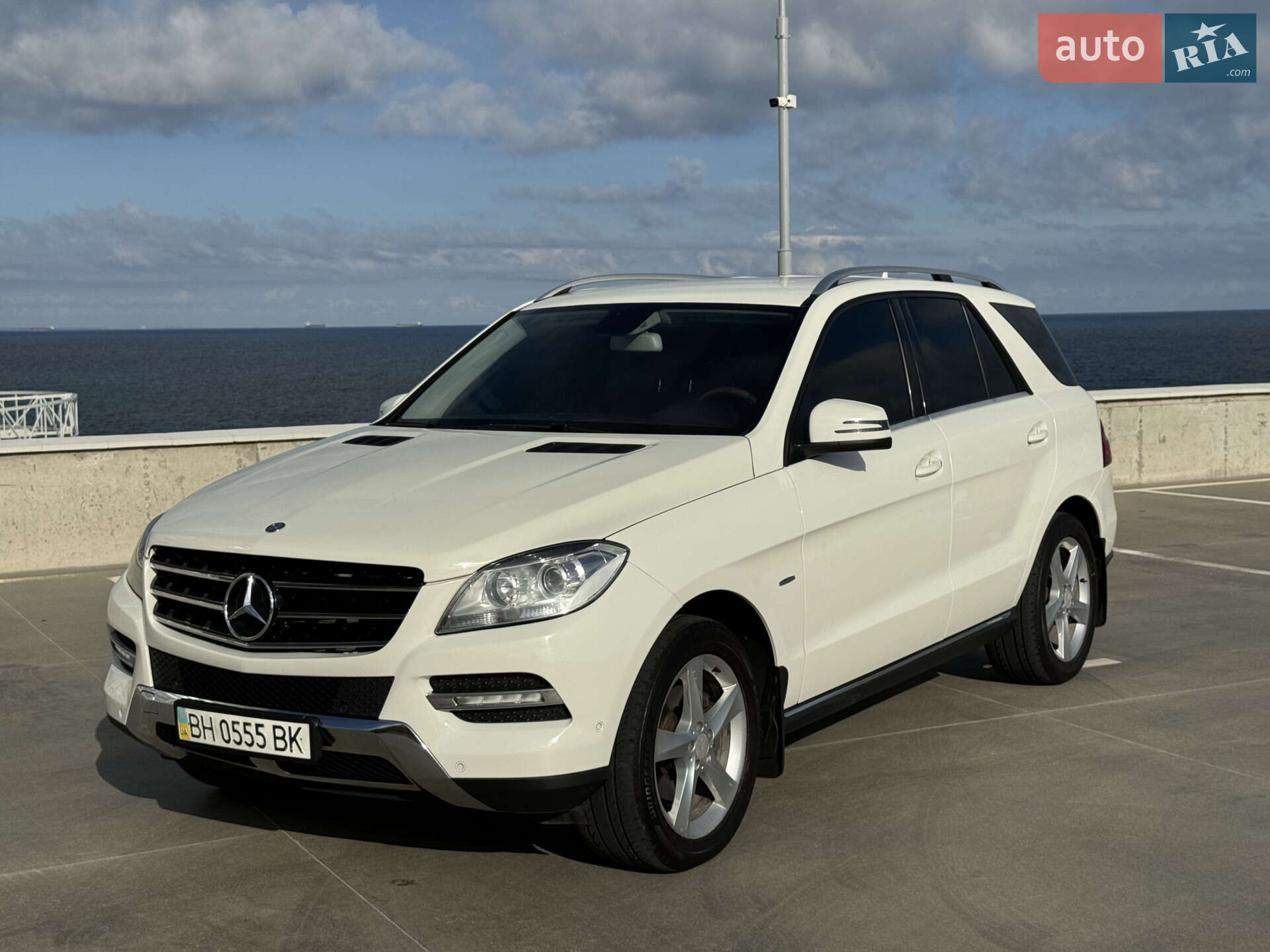Головне фото звіту автомобіля MERCEDES-BENZ ML 350 2012