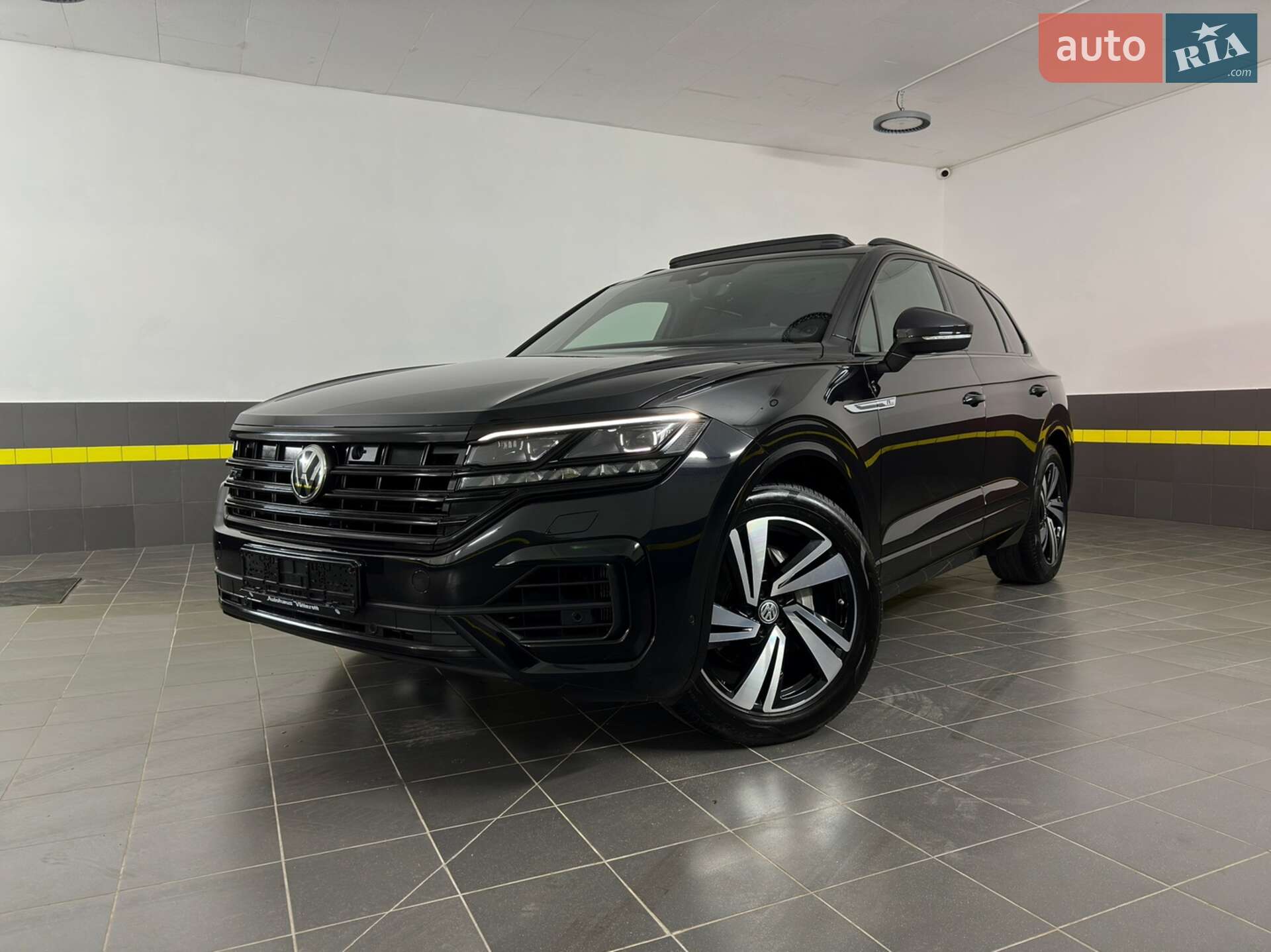 VOLKSWAGEN TOUAREG 2019
