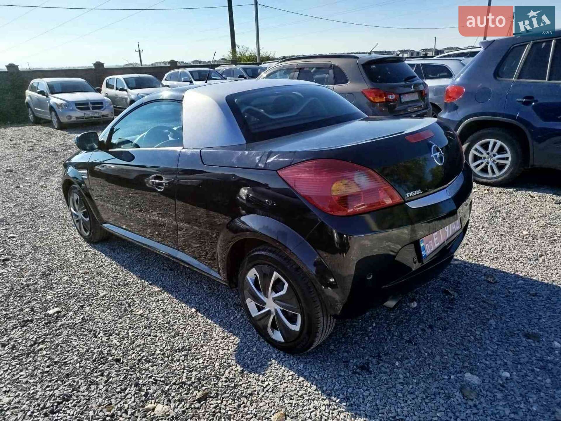 OPEL TIGRA 2009