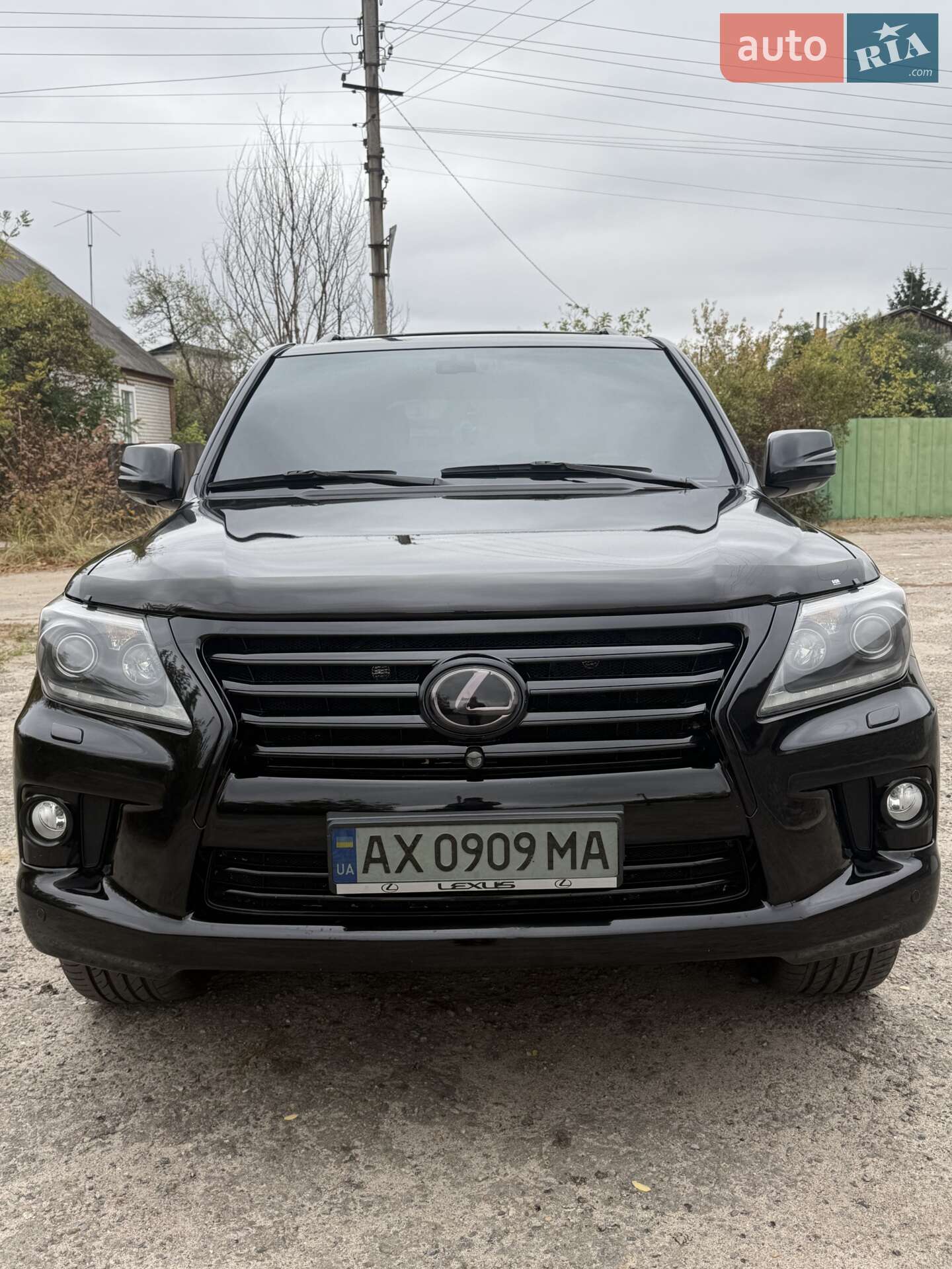 LEXUS LX 570 2011
