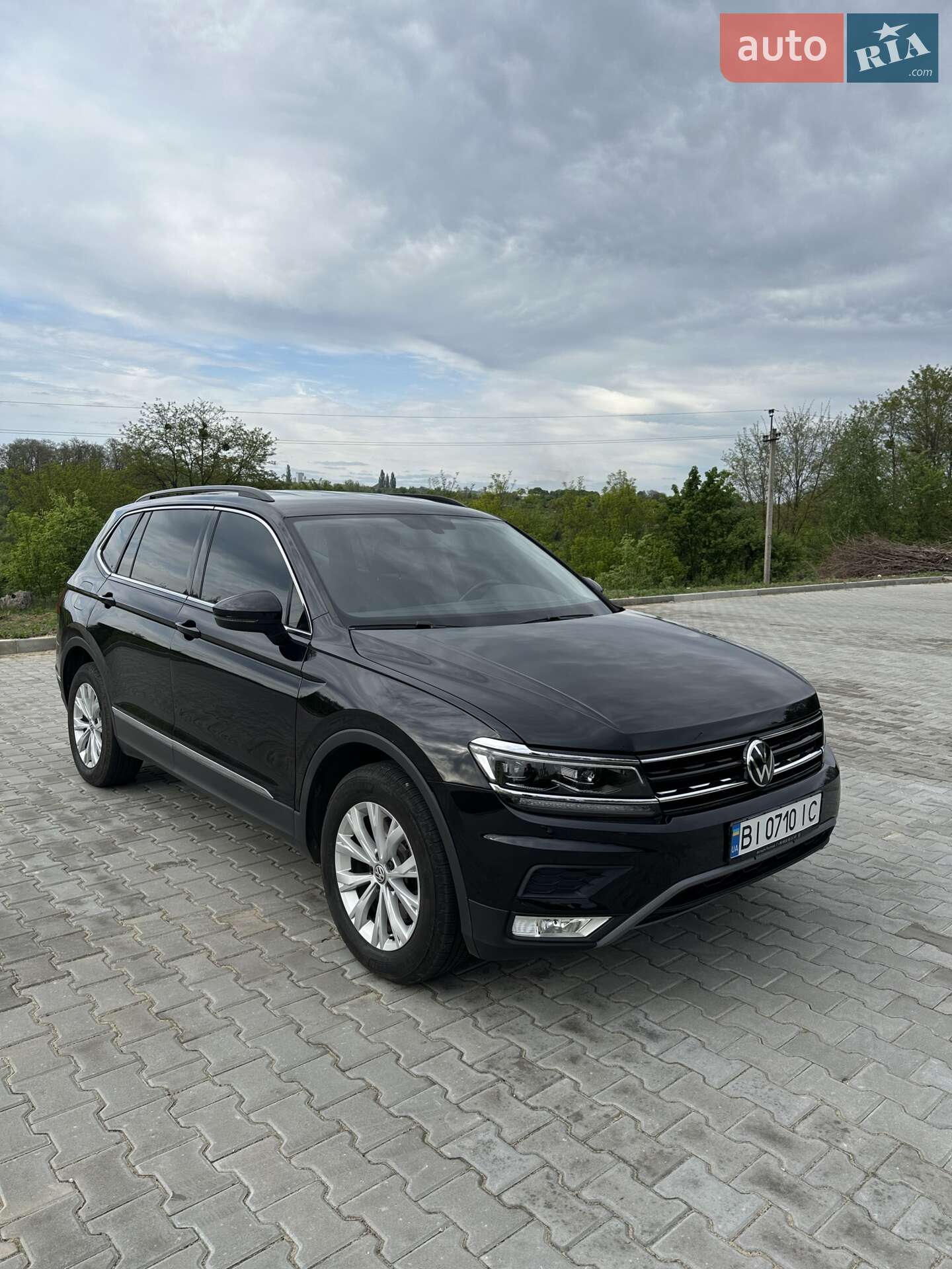 VOLKSWAGEN TIGUAN 2017