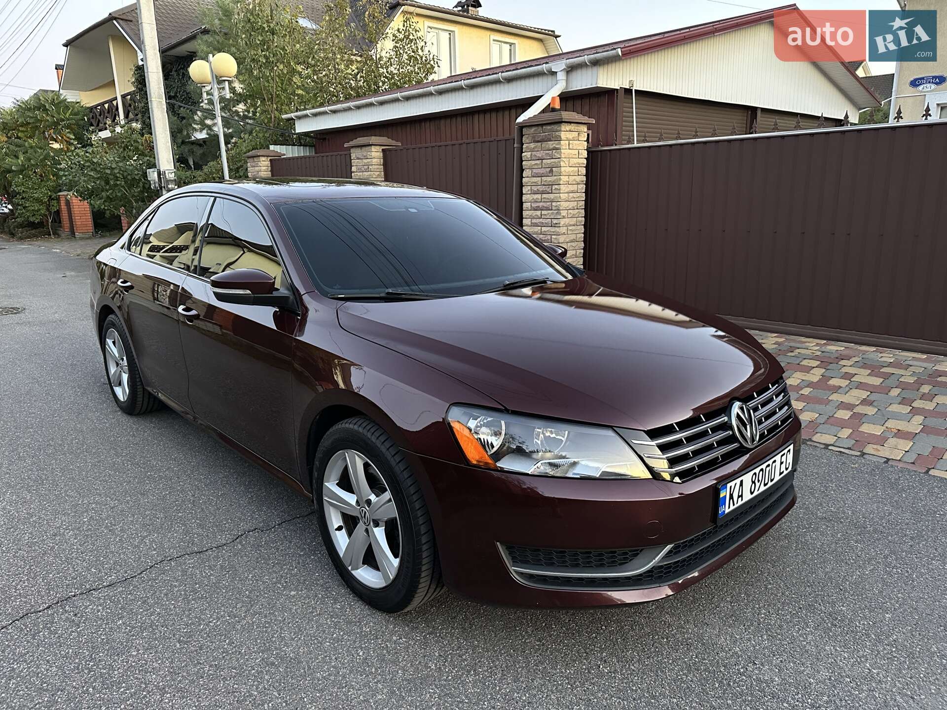 VOLKSWAGEN PASSAT 2012