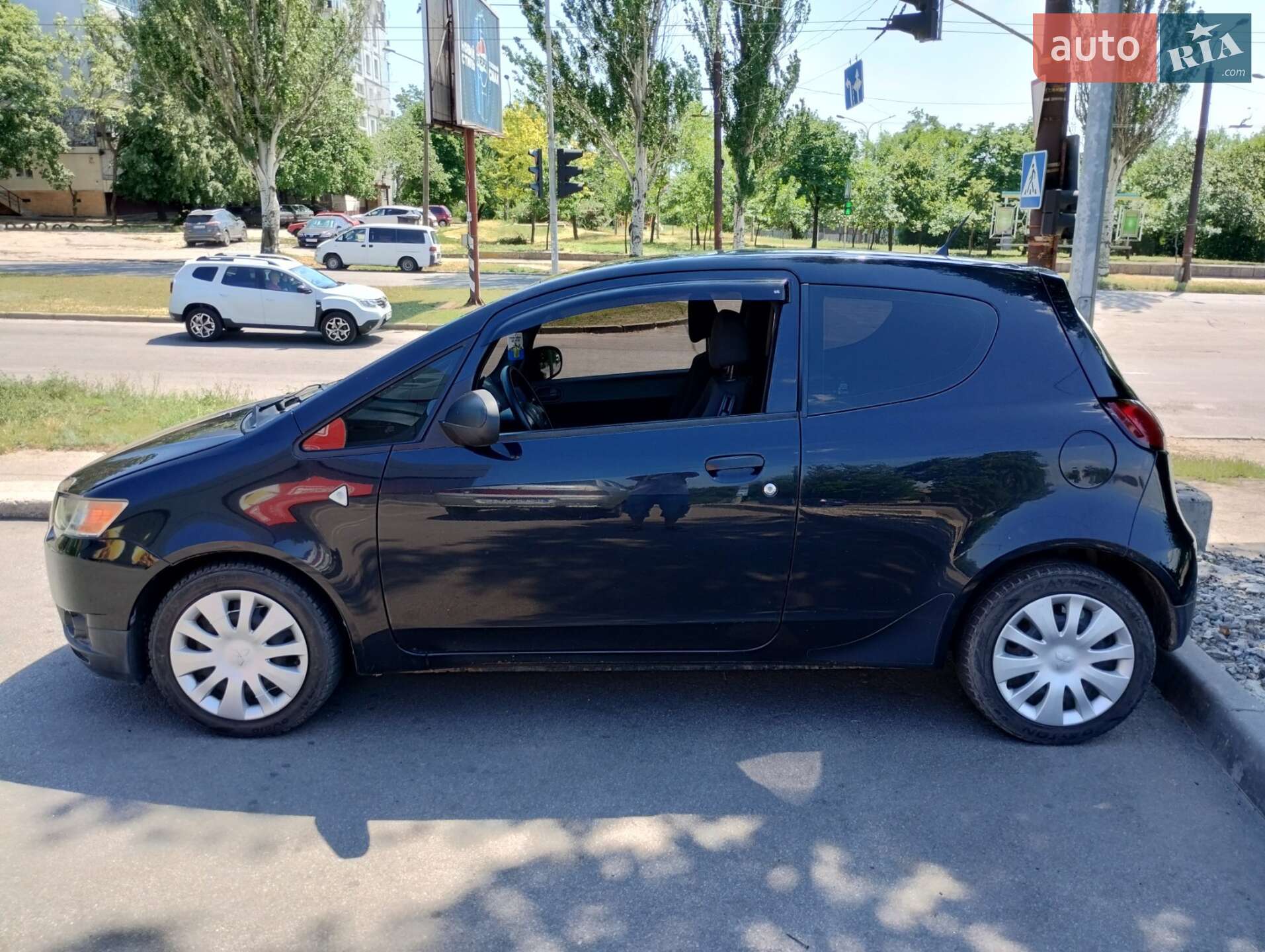 MITSUBISHI COLT 2009