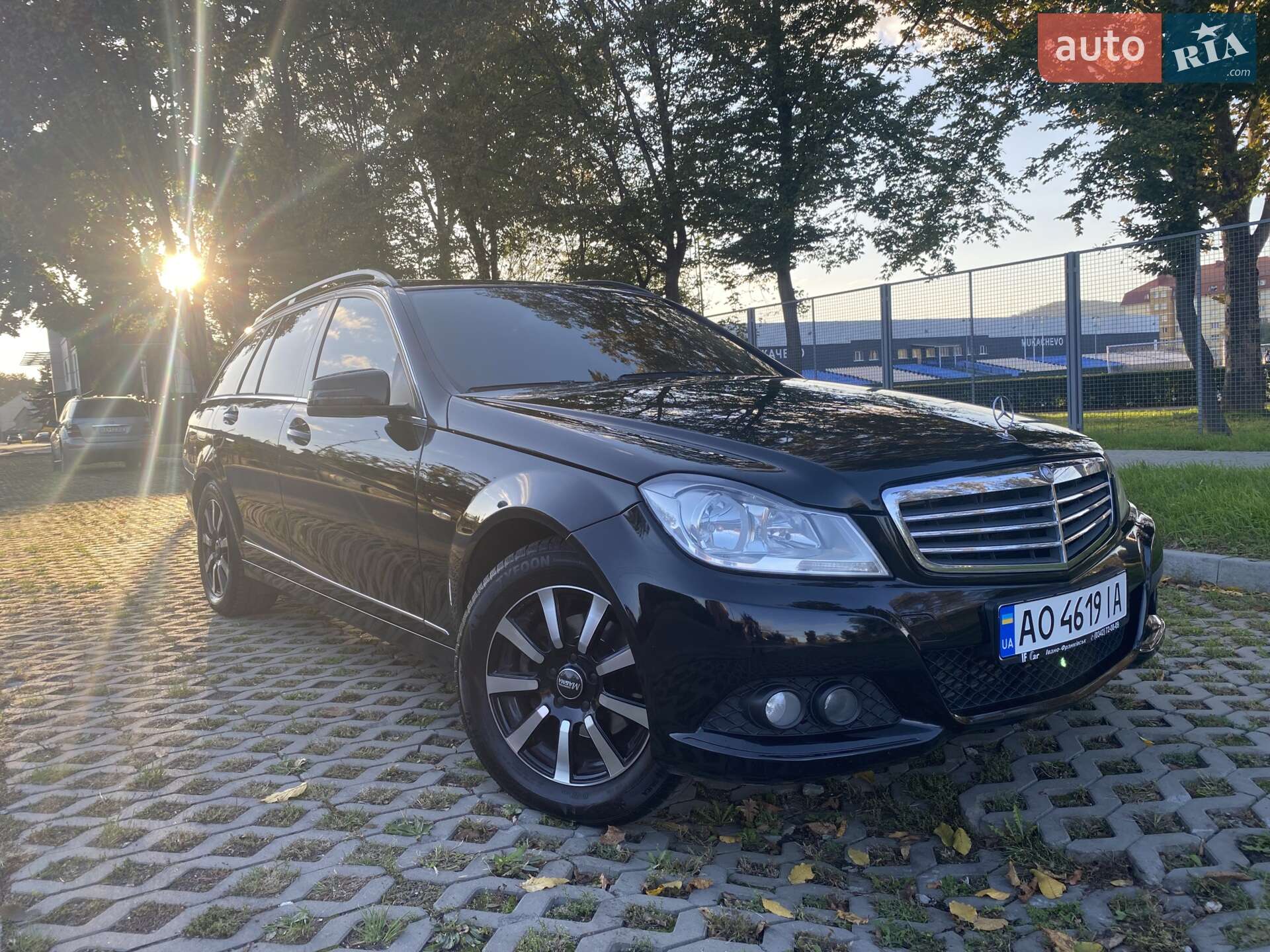 MERCEDES-BENZ C 200 2012