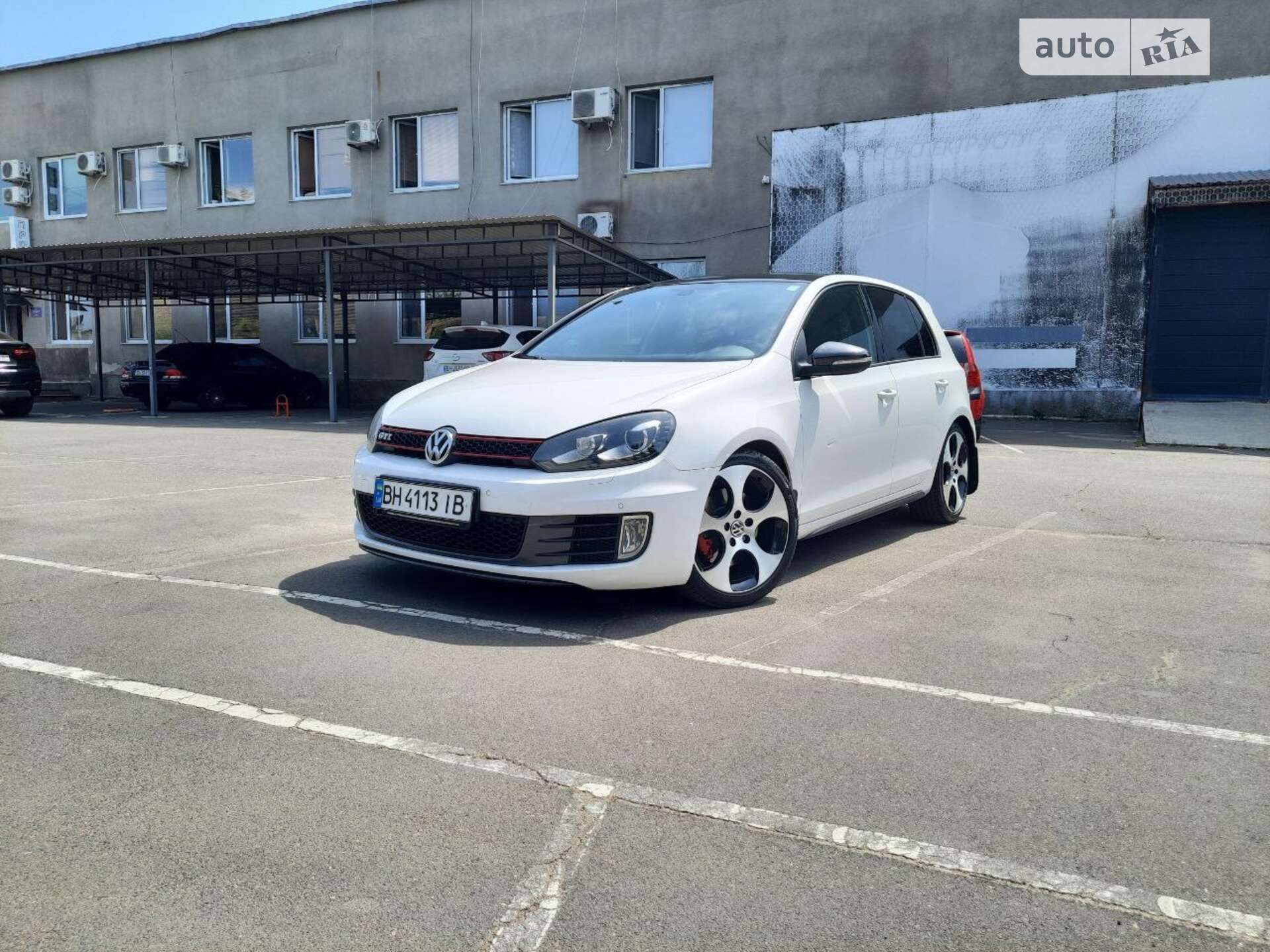 VOLKSWAGEN GOLF 2012