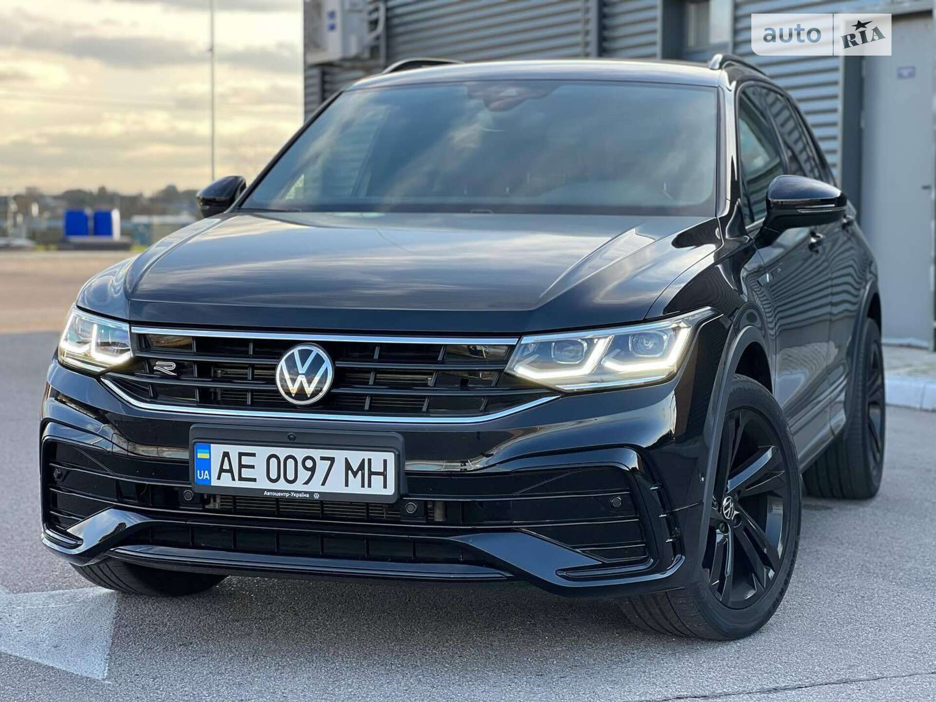 VOLKSWAGEN TIGUAN 2021