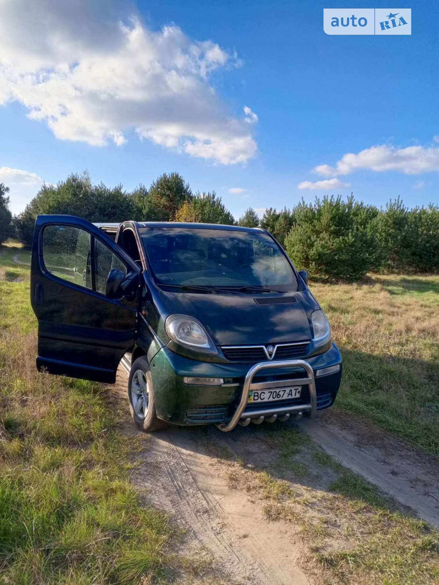 OPEL VIVARO 2004