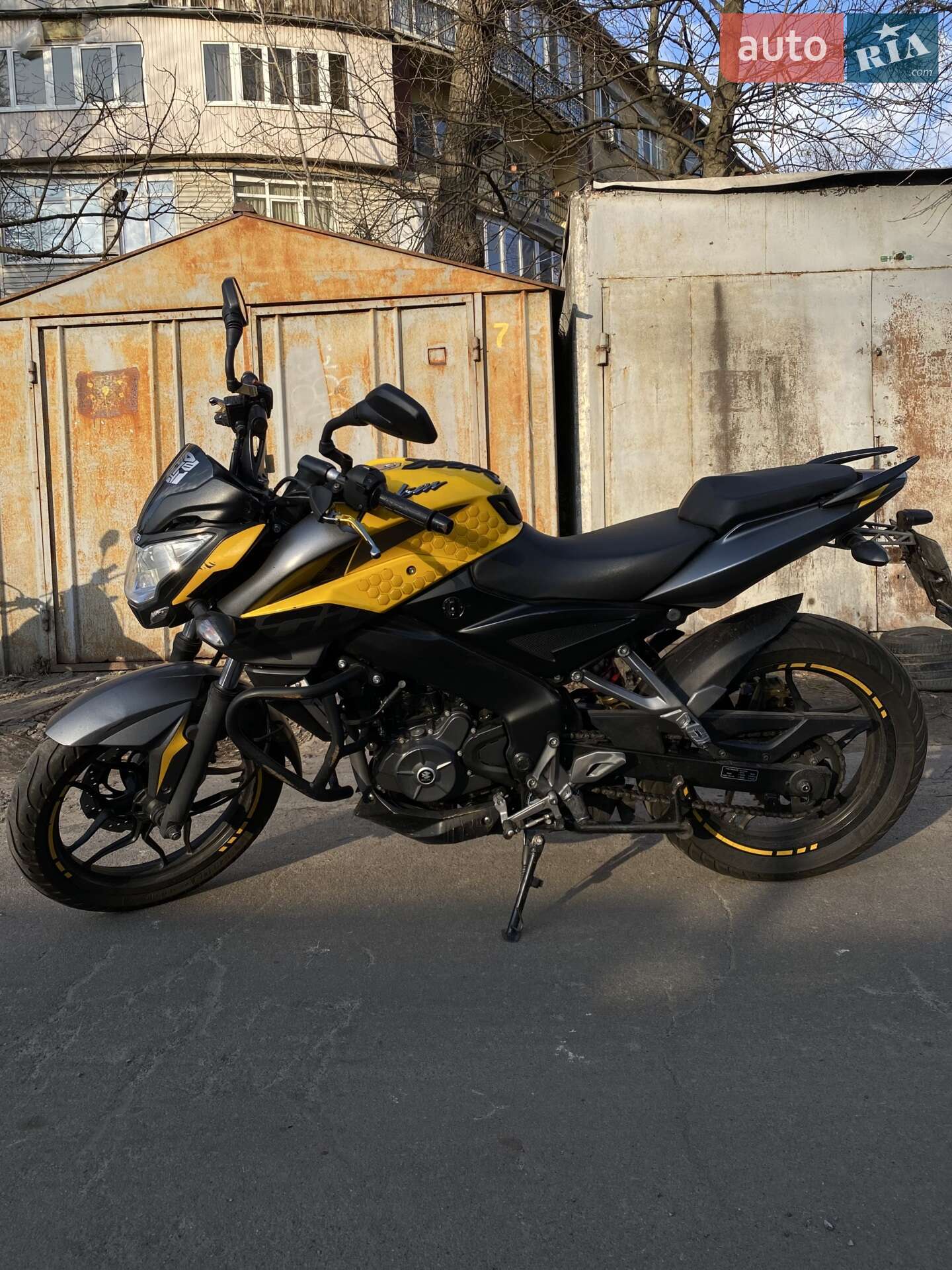 BAJAJ PULSAR NS200 2018