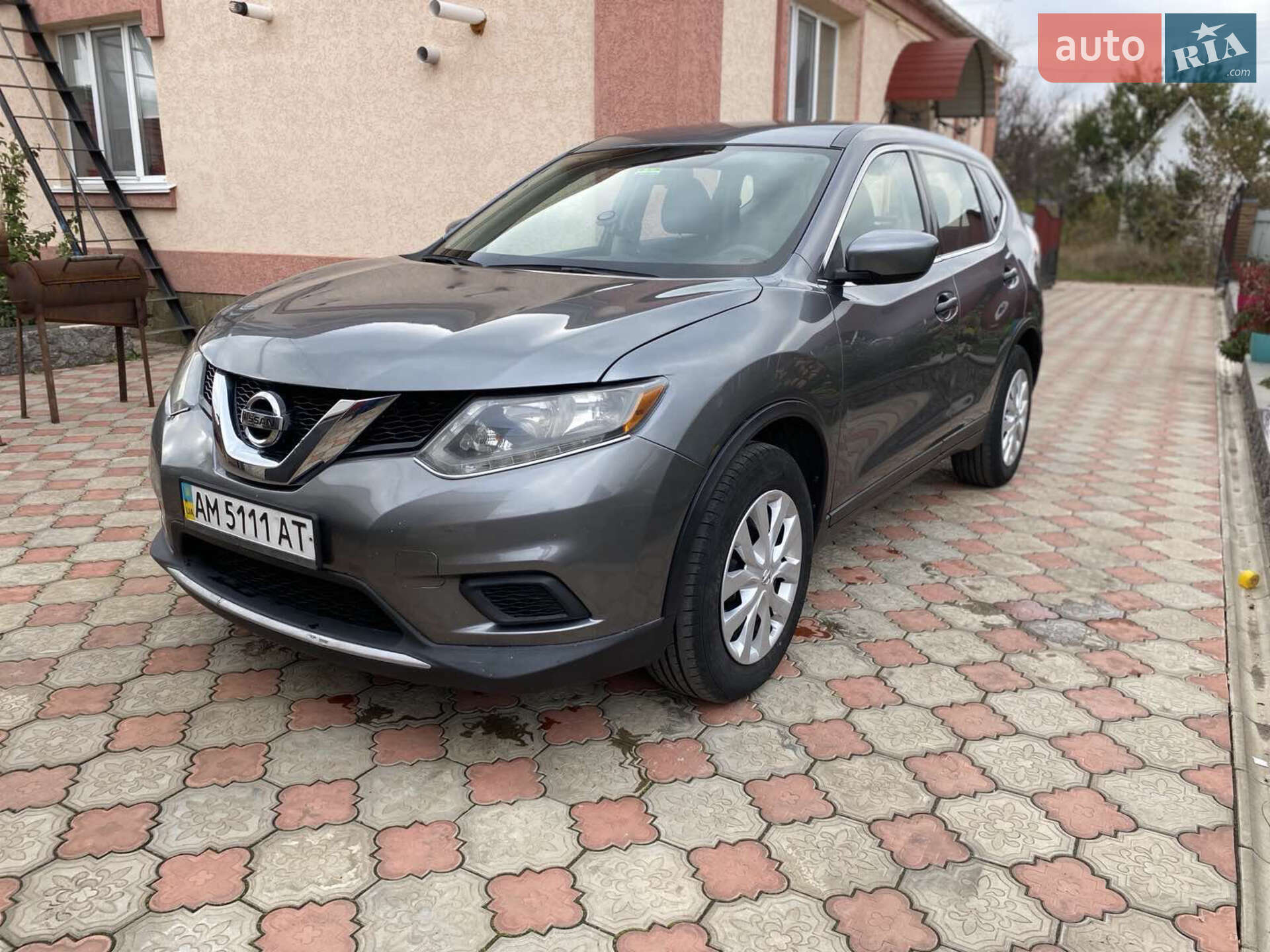 Головне фото звіту автомобіля NISSAN ROGUE 2016