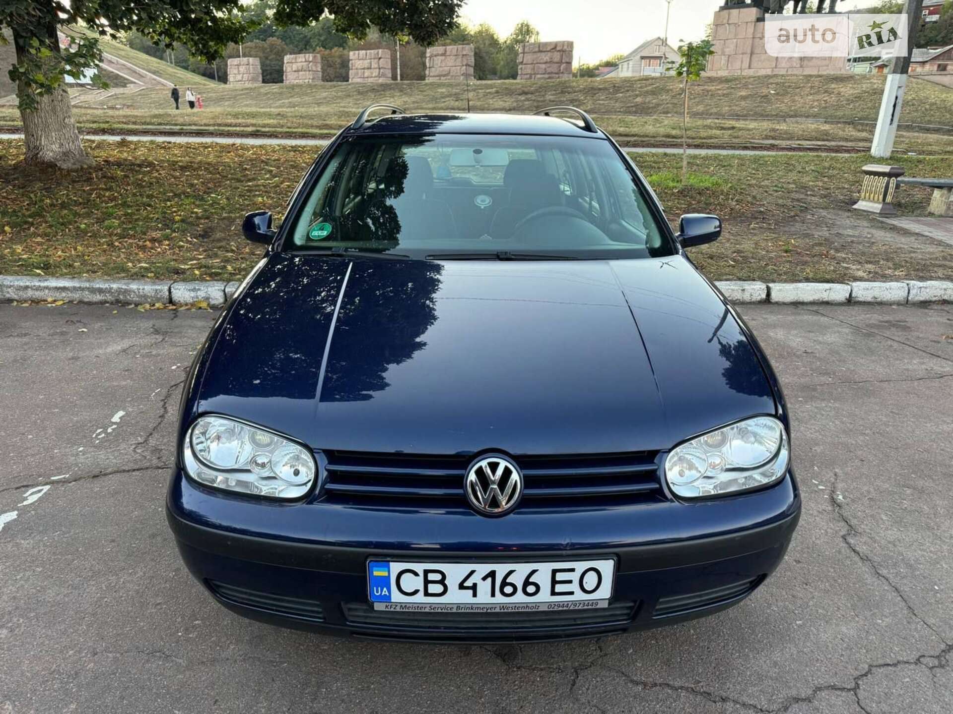 VOLKSWAGEN GOLF 2003