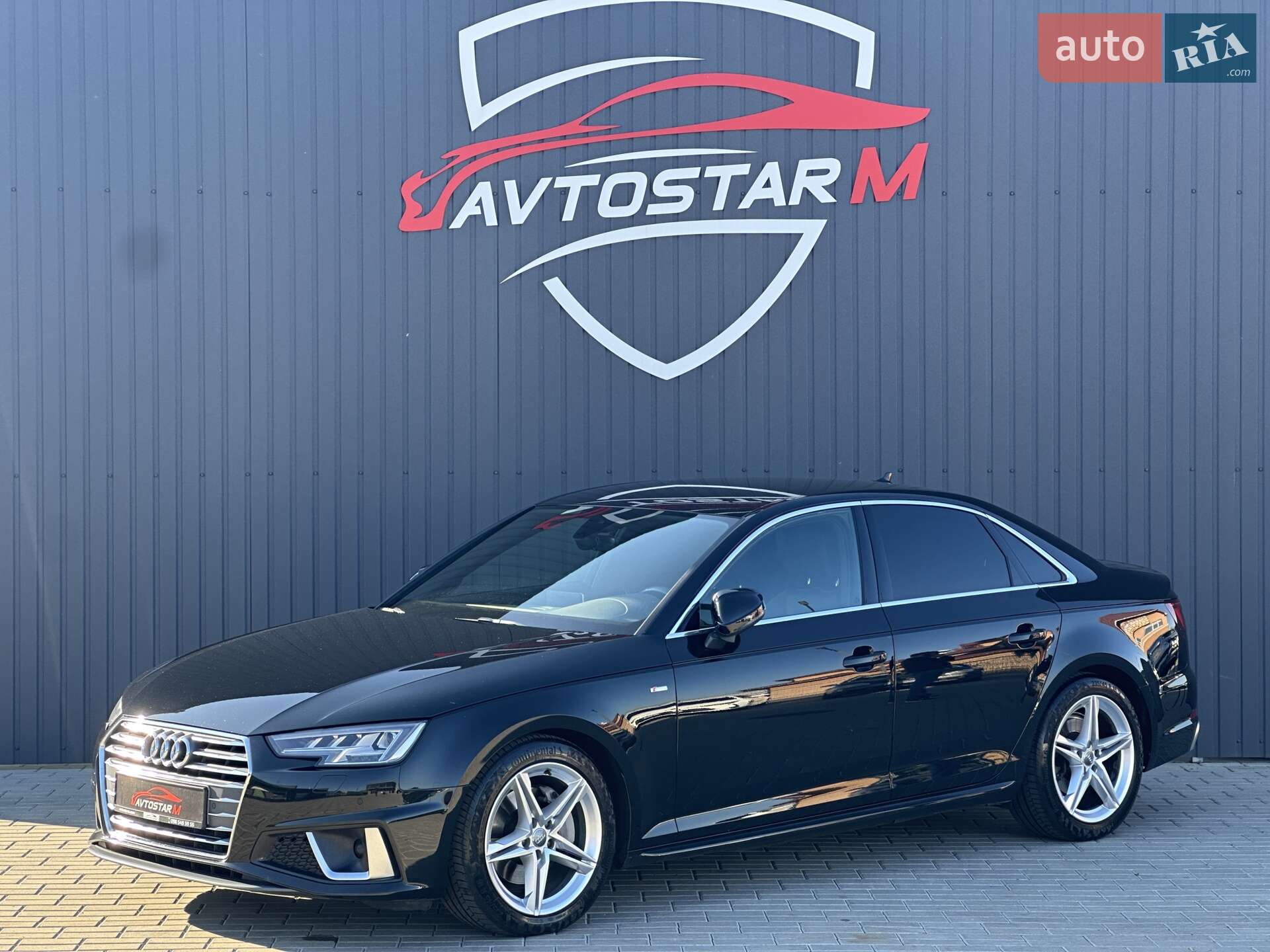 AUDI A4 2019