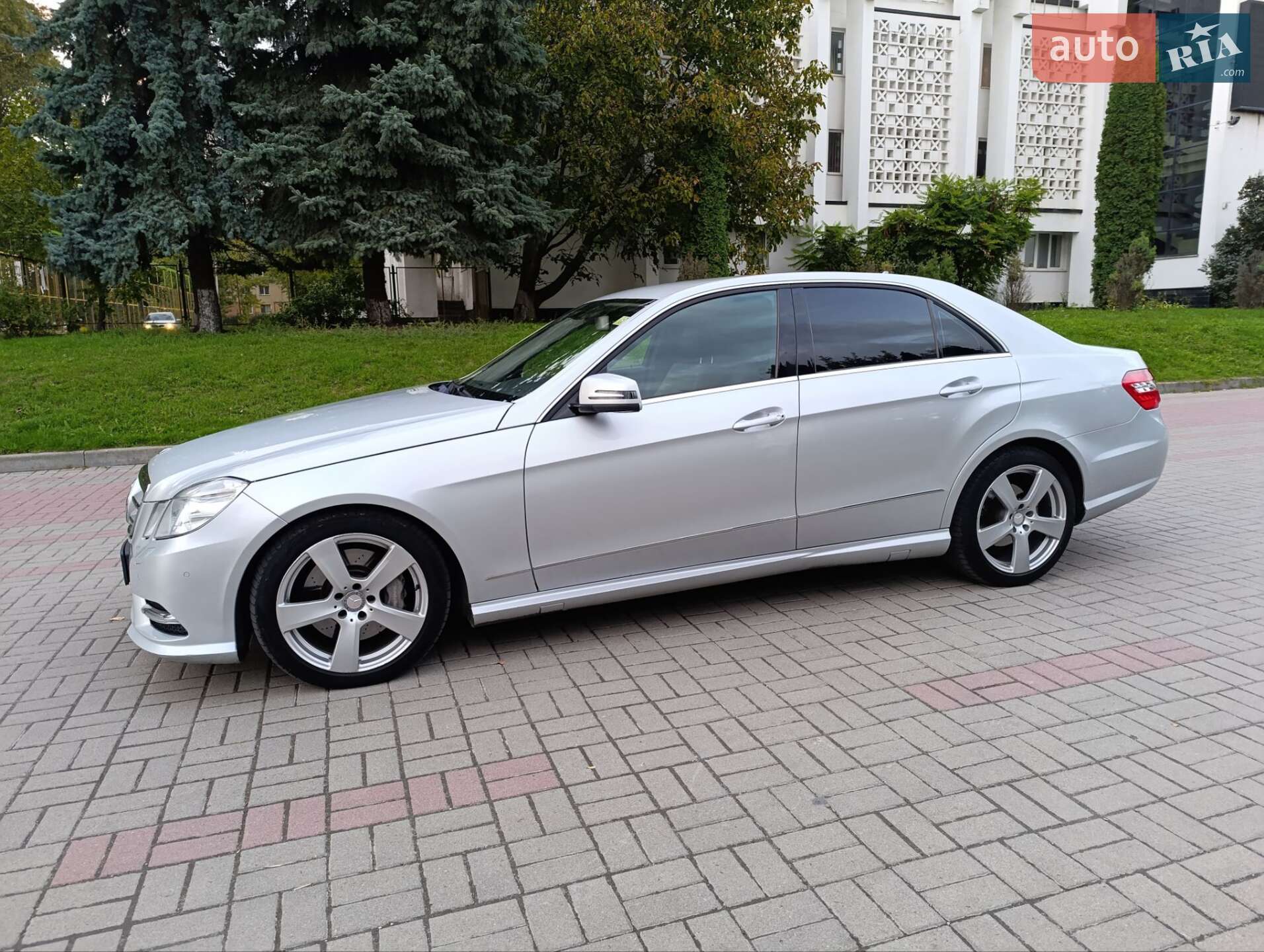 MERCEDES-BENZ E 350 2013