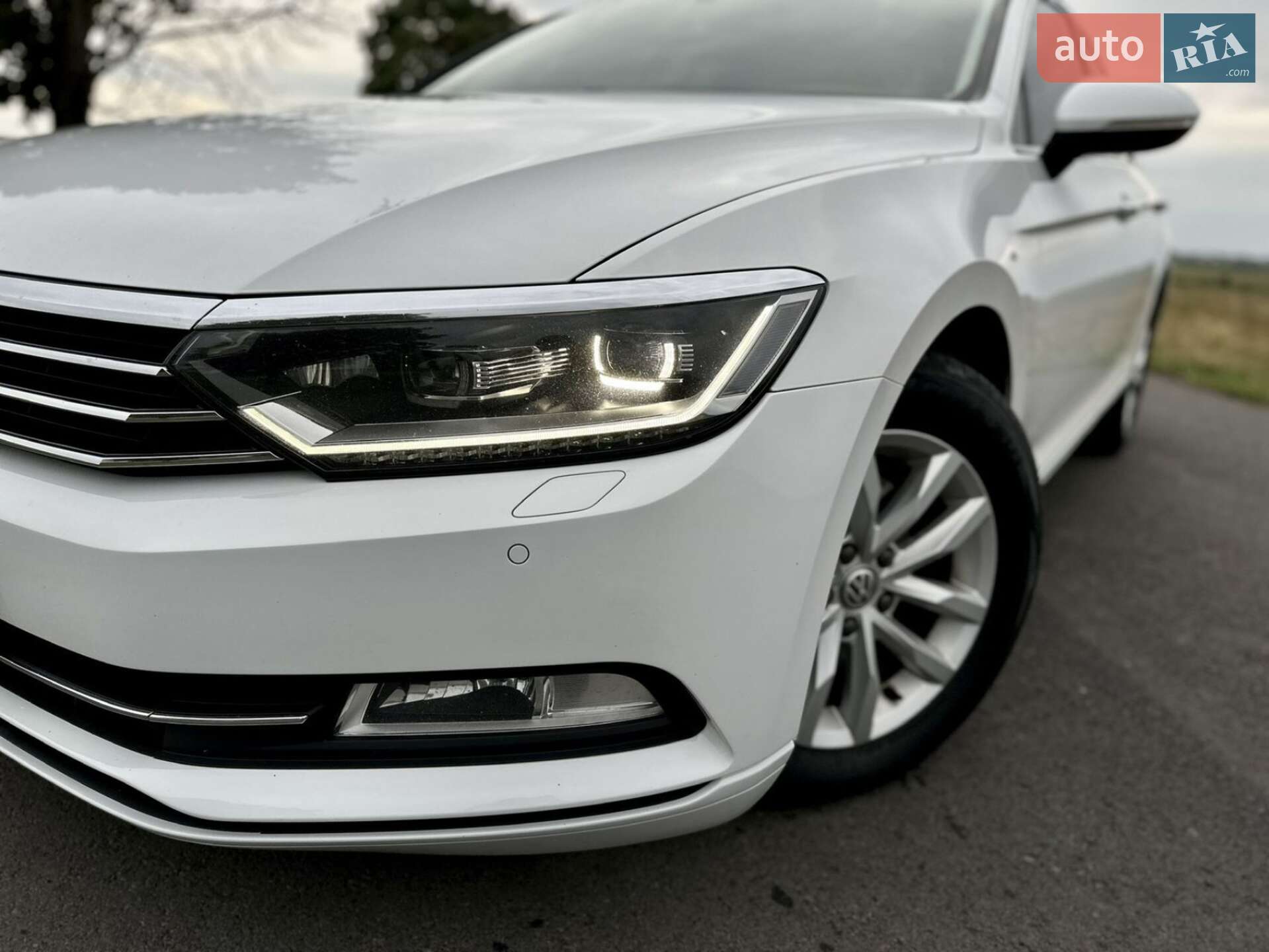 VOLKSWAGEN PASSAT 2015