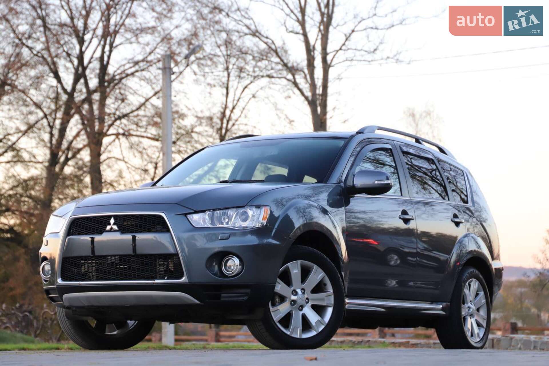 Головне фото звіту автомобіля MITSUBISHI OUTLANDER 2011