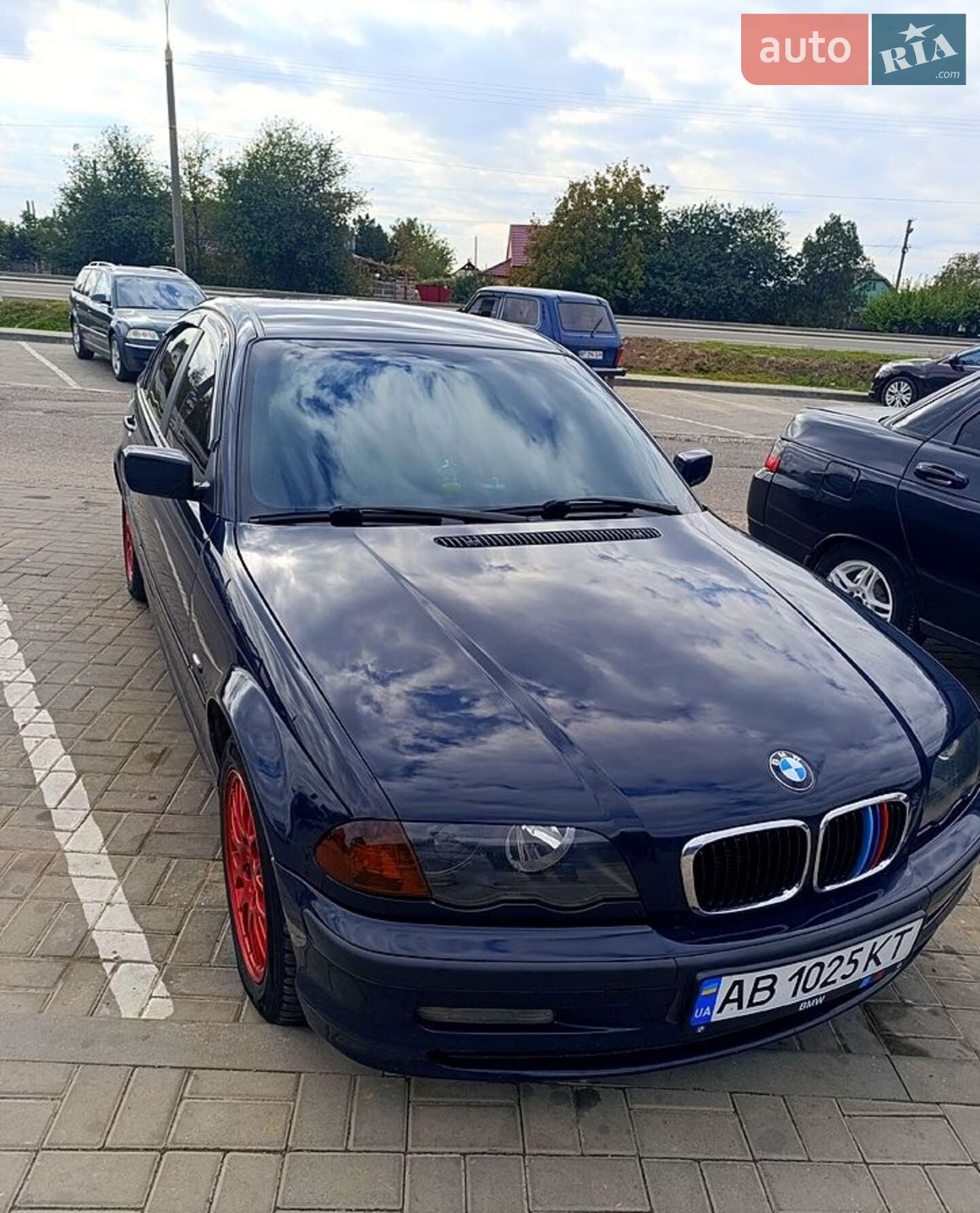 Головне фото звіту автомобіля BMW 320D 2001