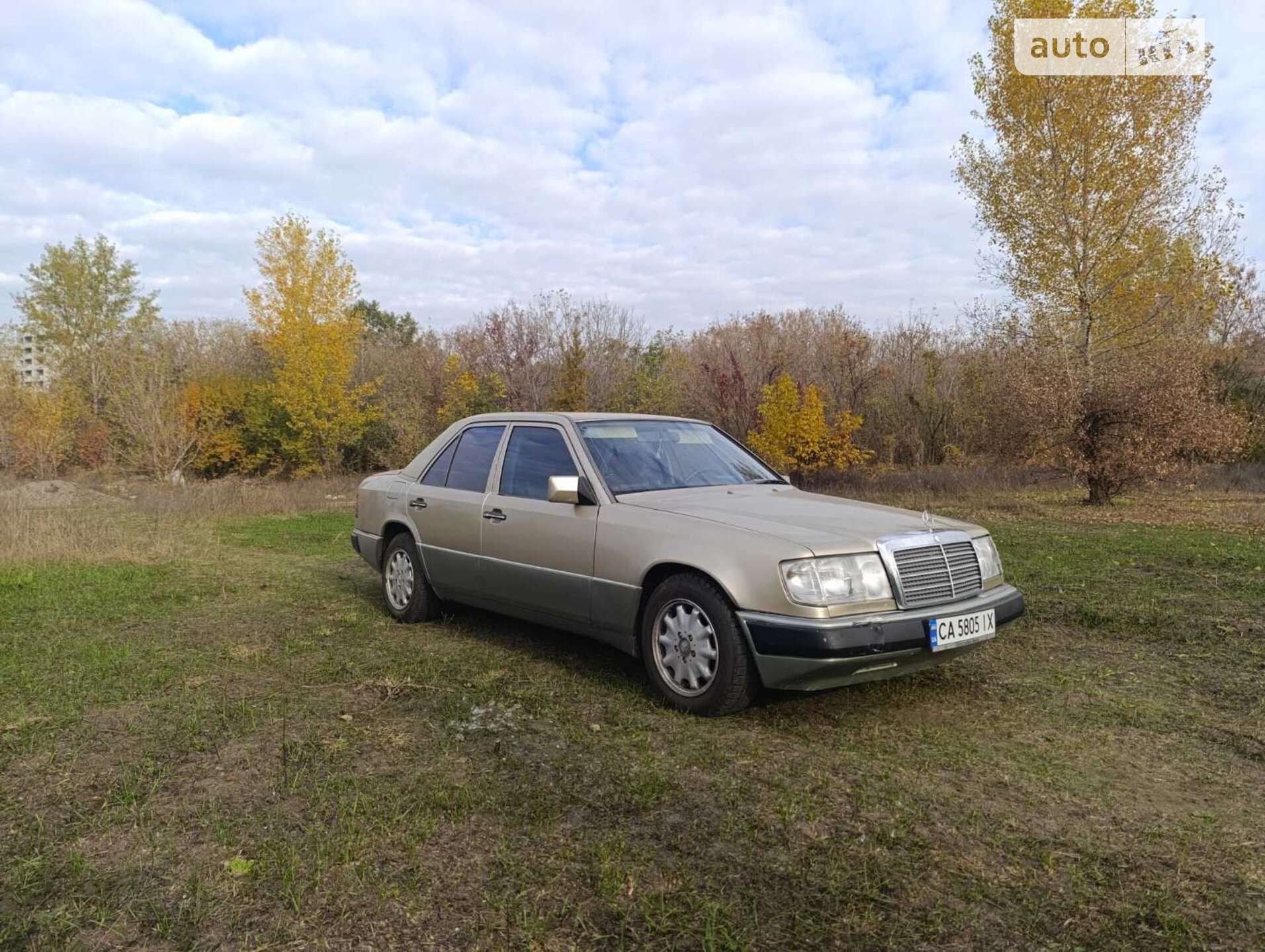 MERCEDES-BENZ 200 1990