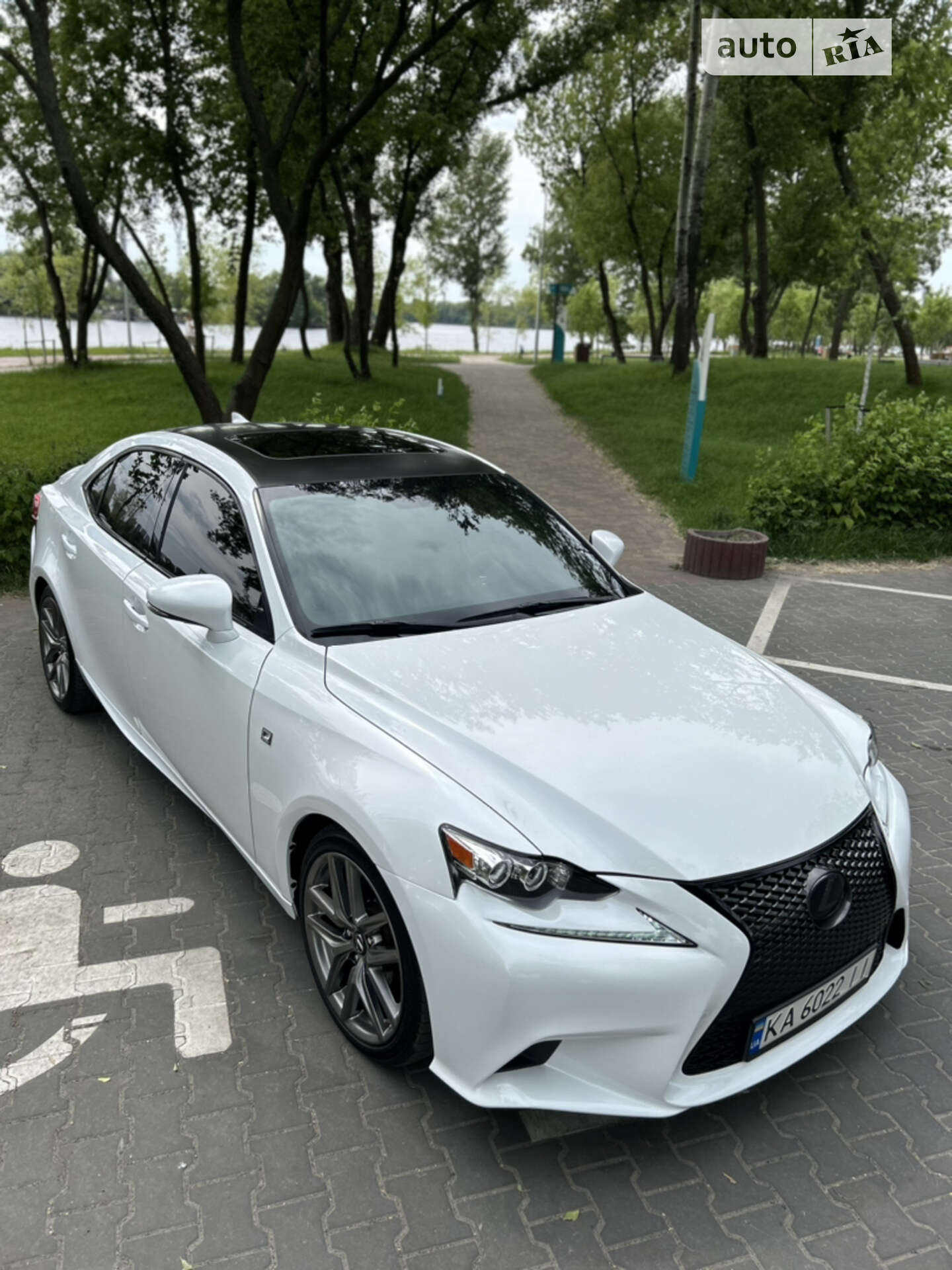 Головне фото звіту автомобіля LEXUS IS 250 2015