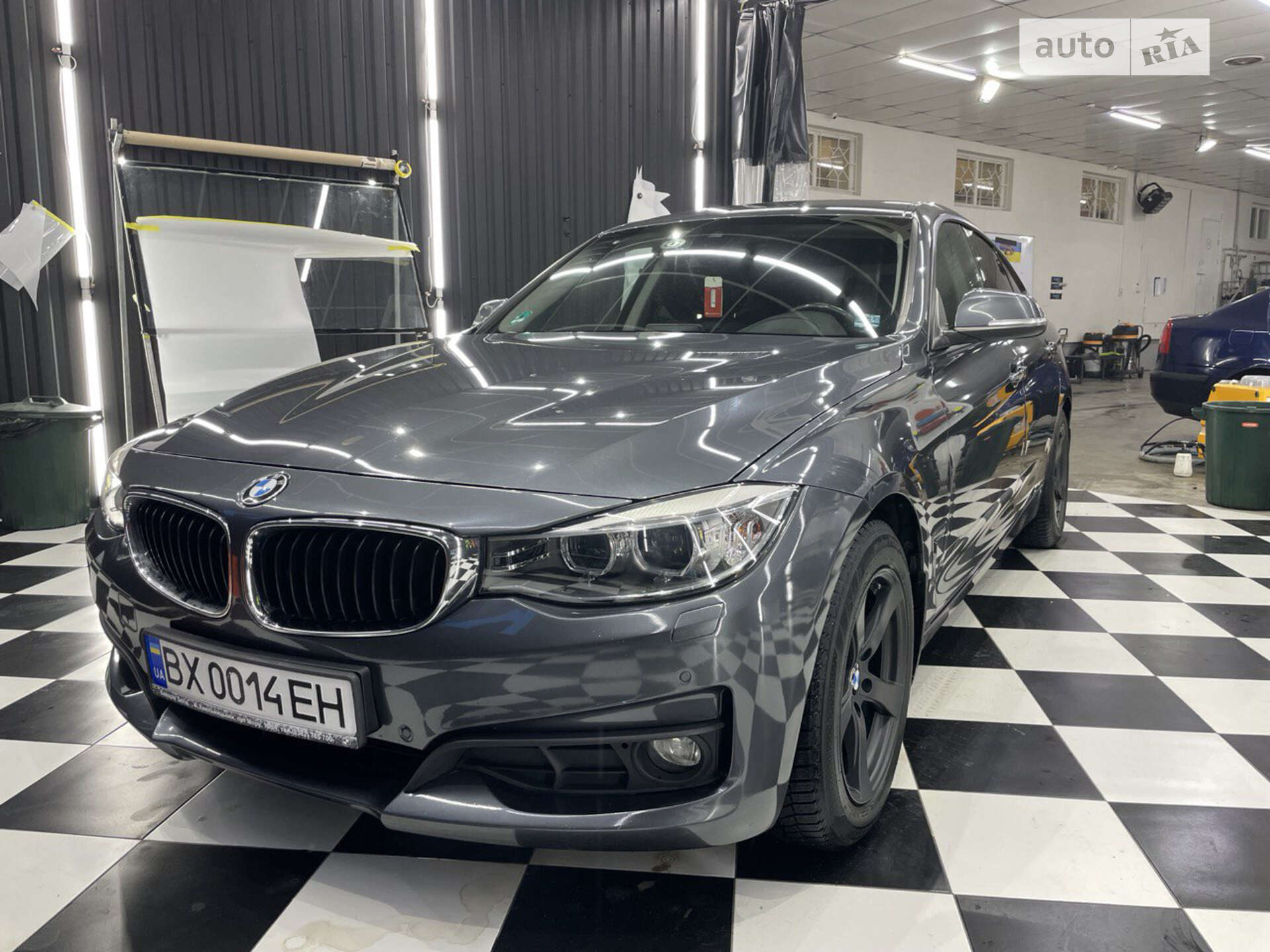 Головне фото звіту автомобіля BMW 320D 2013