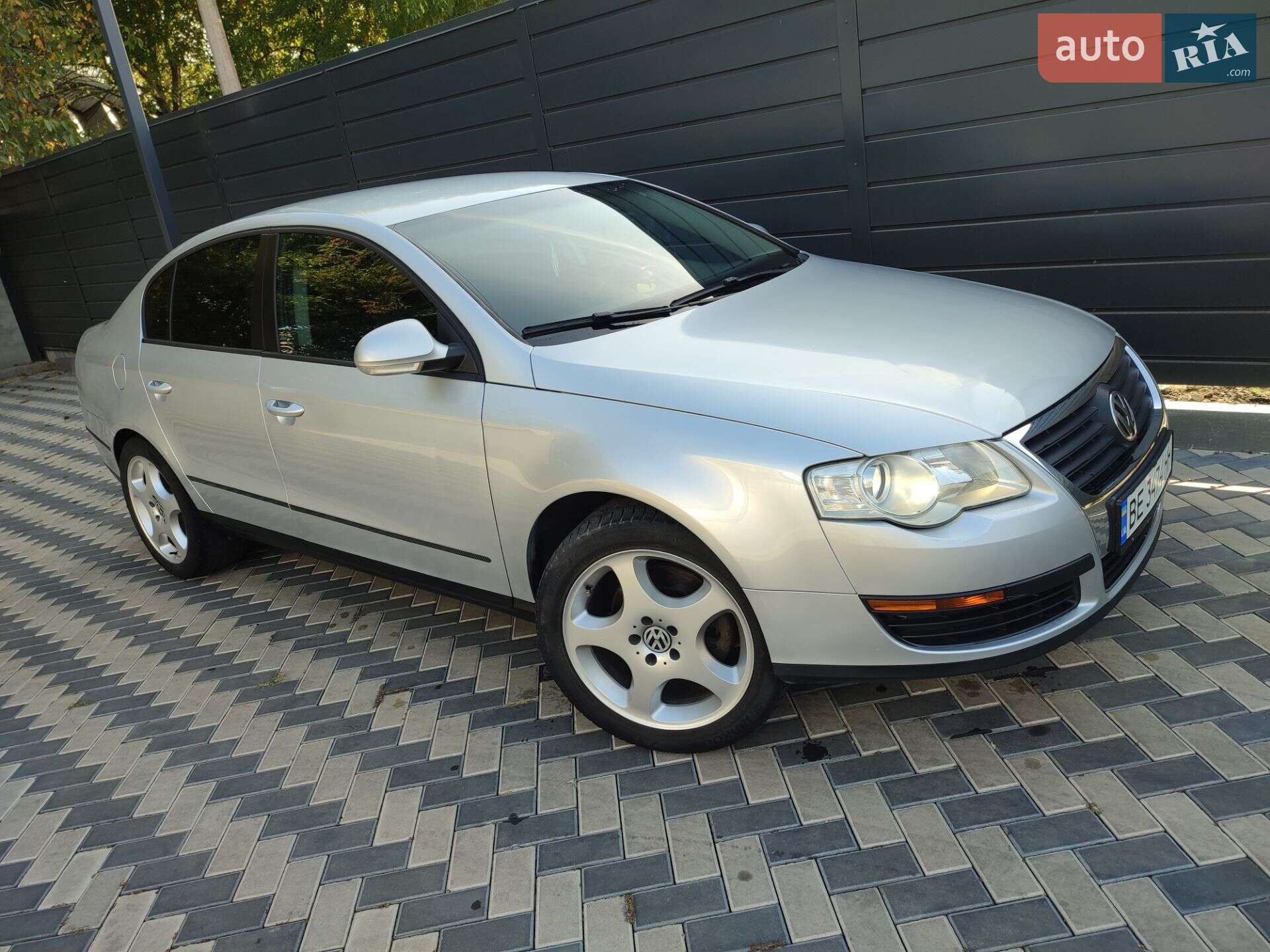 VOLKSWAGEN PASSAT 2005