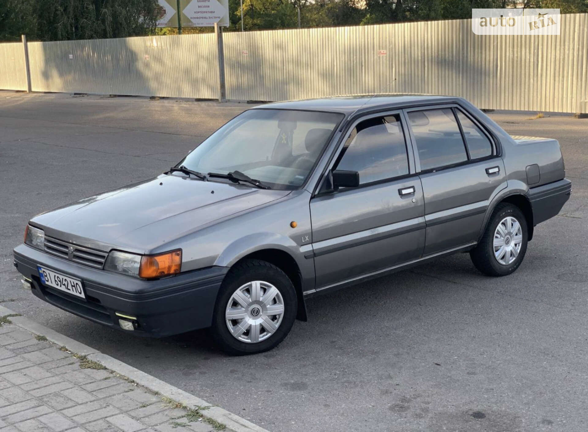 NISSAN SUNNY 1990
