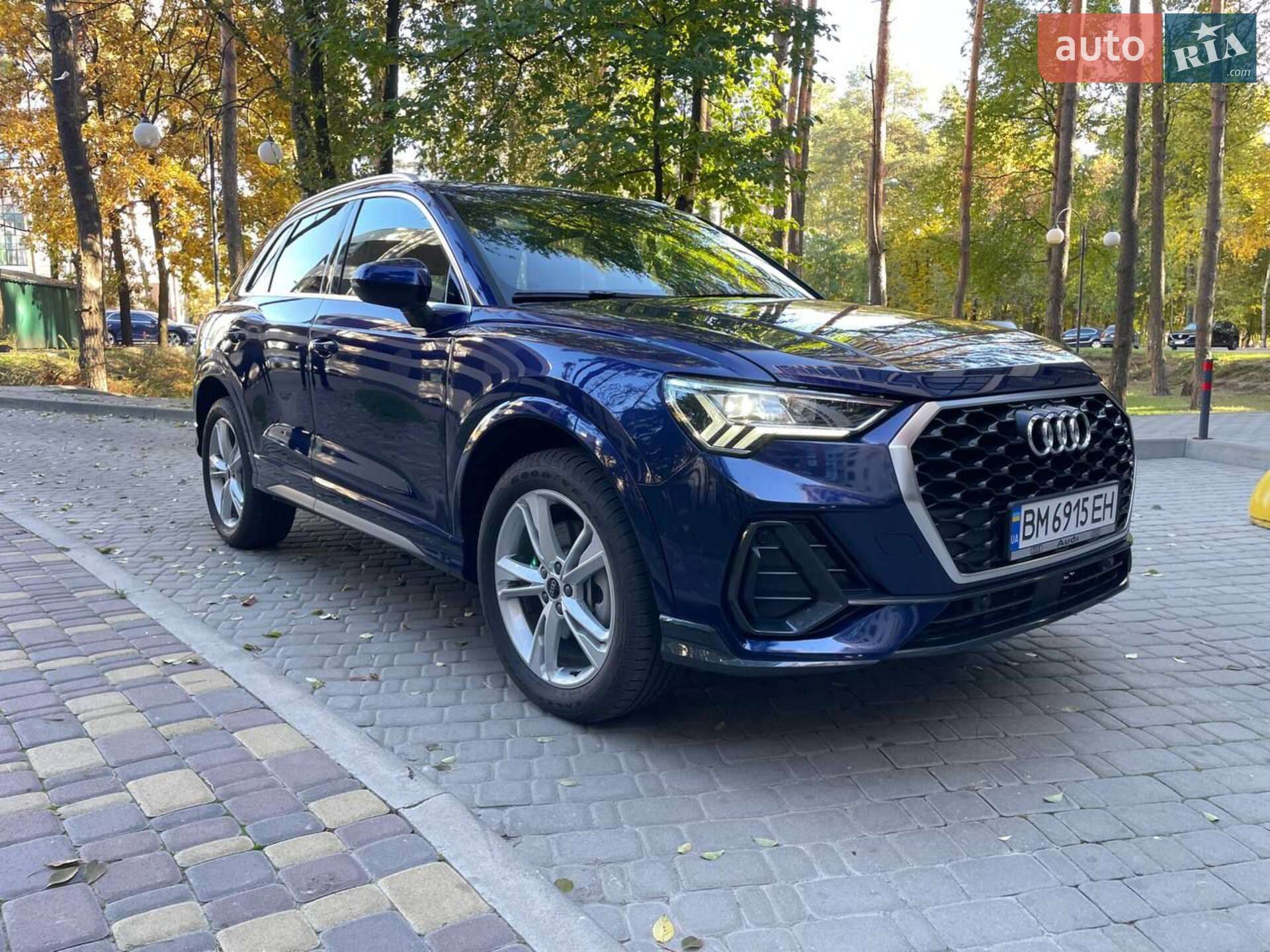 Головне фото звіту автомобіля AUDI Q3 2021