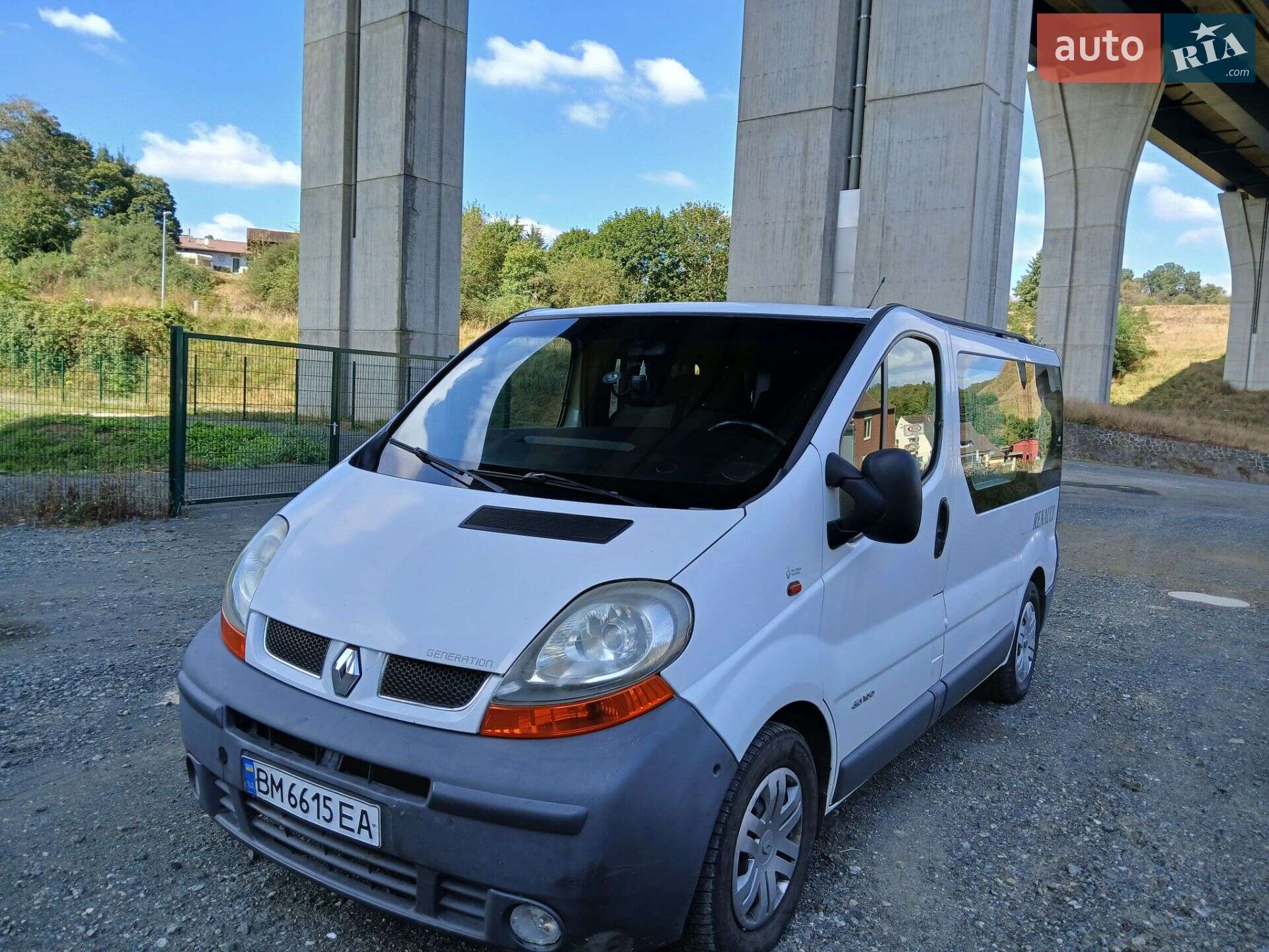 RENAULT TRAFIC 2003