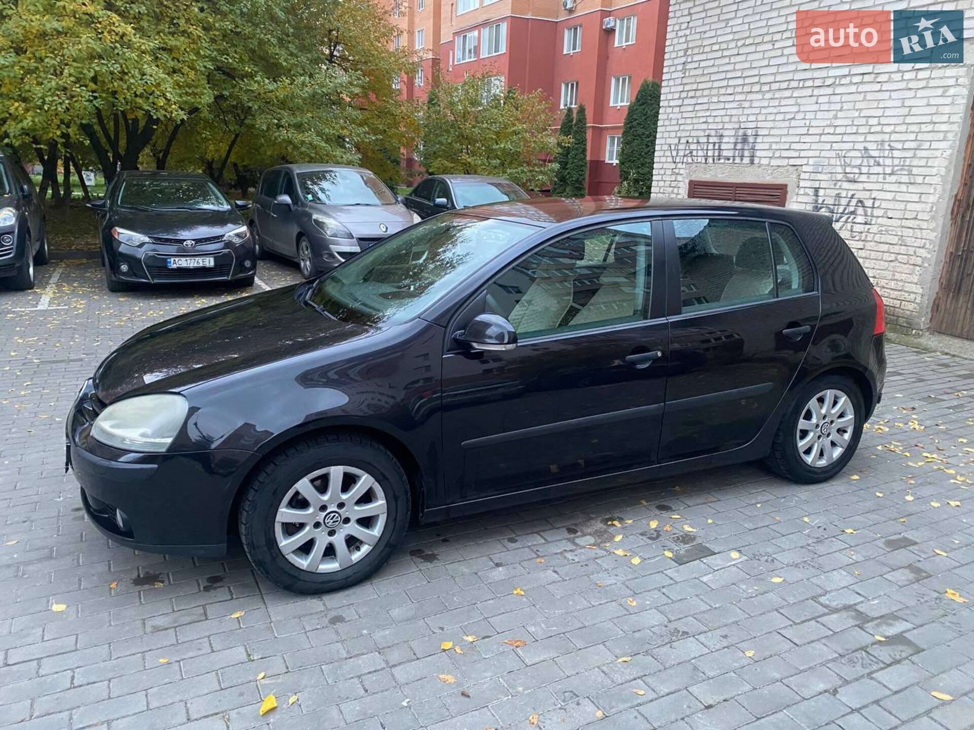 VOLKSWAGEN GOLF 2004