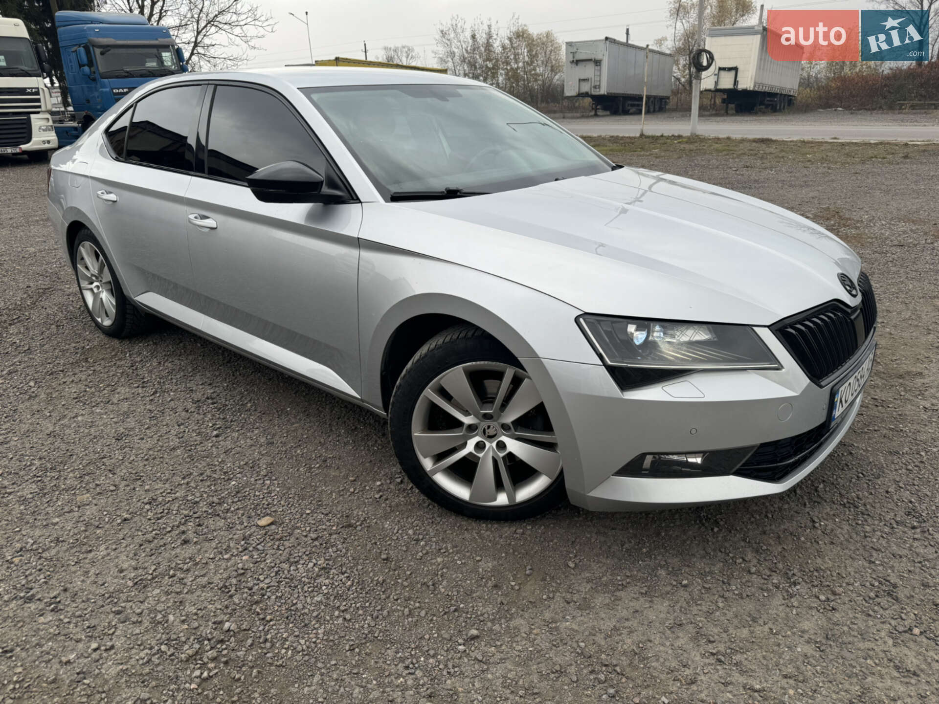 Головне фото звіту автомобіля SKODA SUPERB 2017