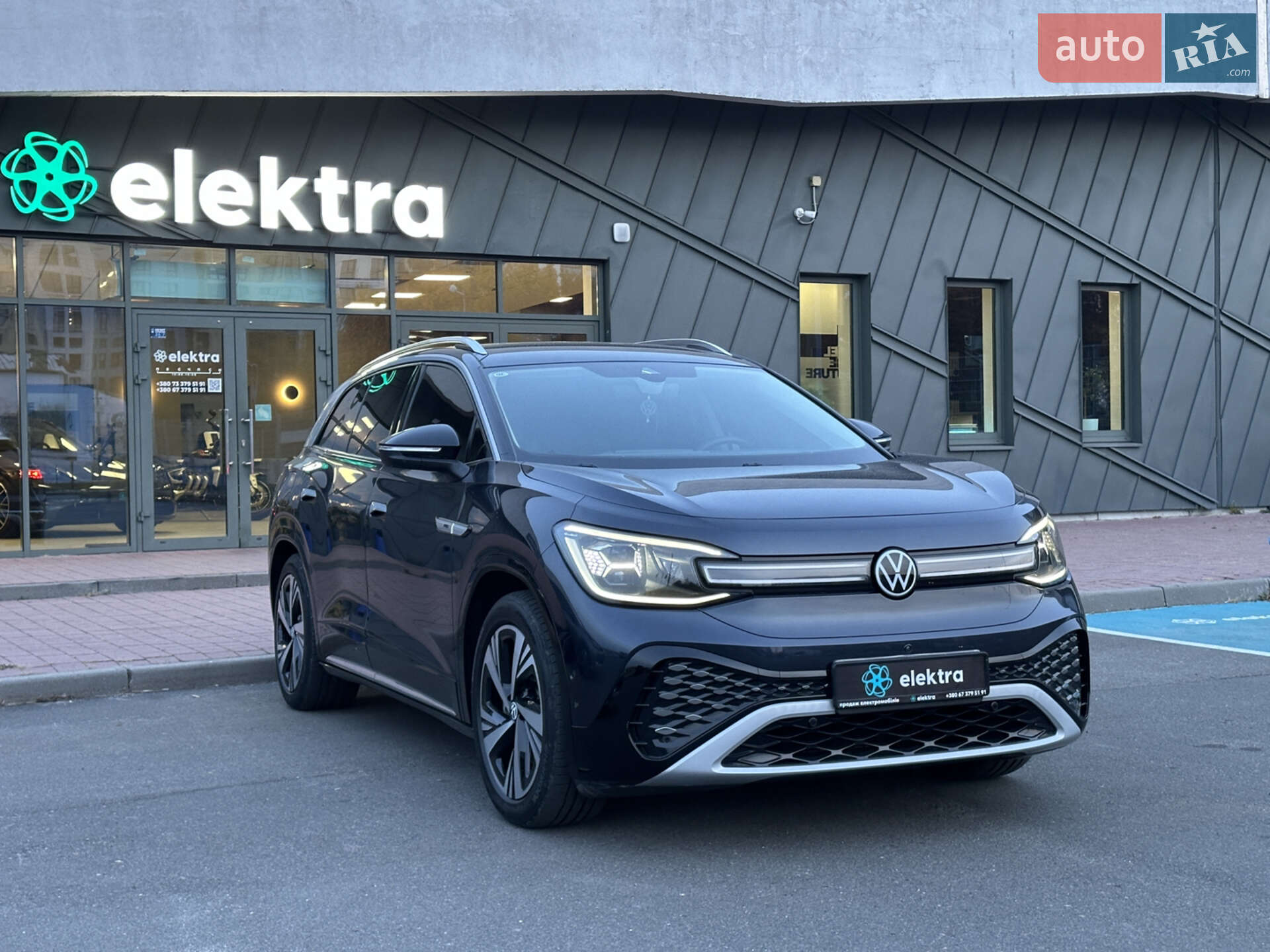 VOLKSWAGEN ID.6 CROZZ PRO 2022