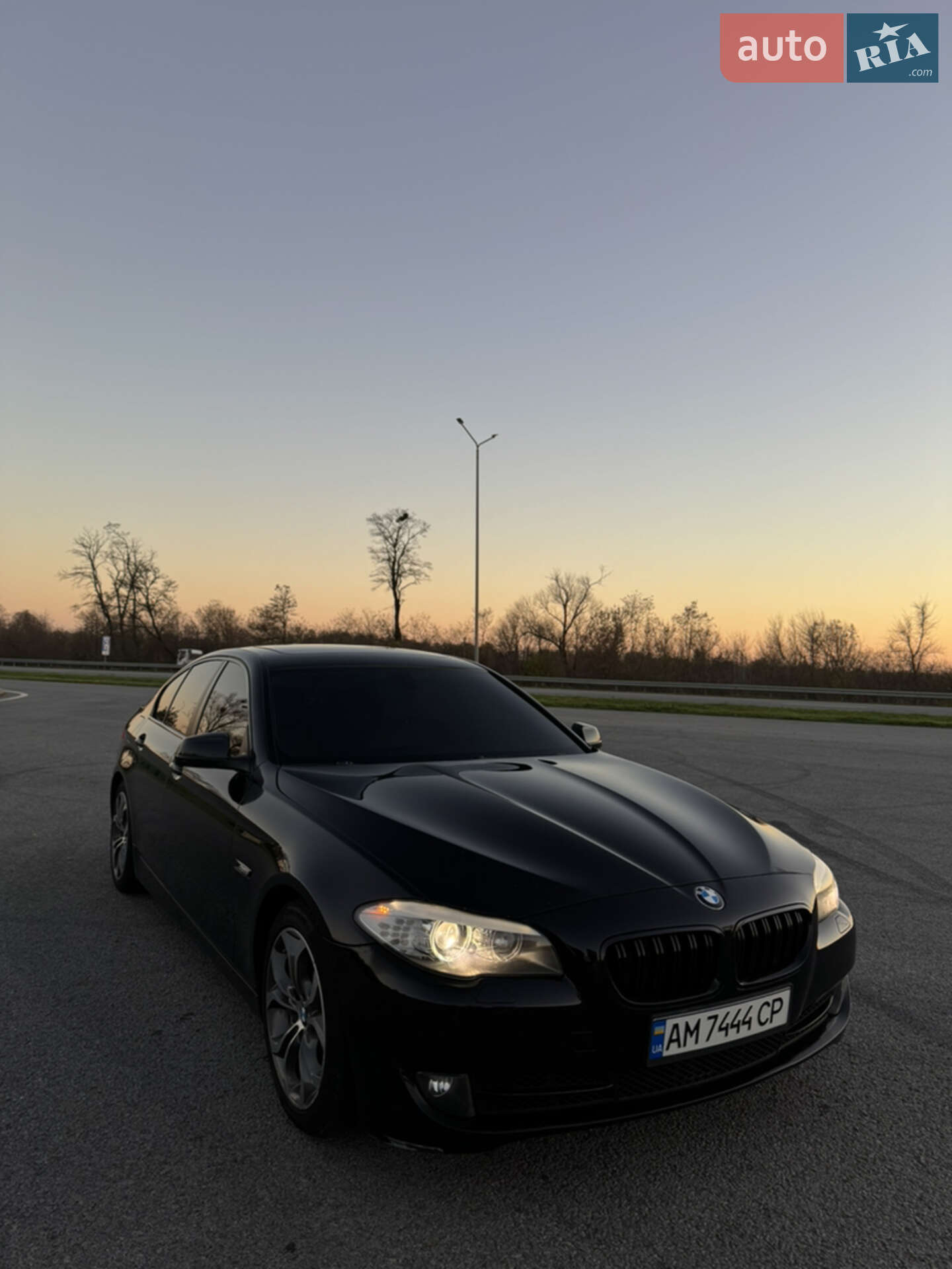 Головне фото звіту автомобіля BMW 528I 2012
