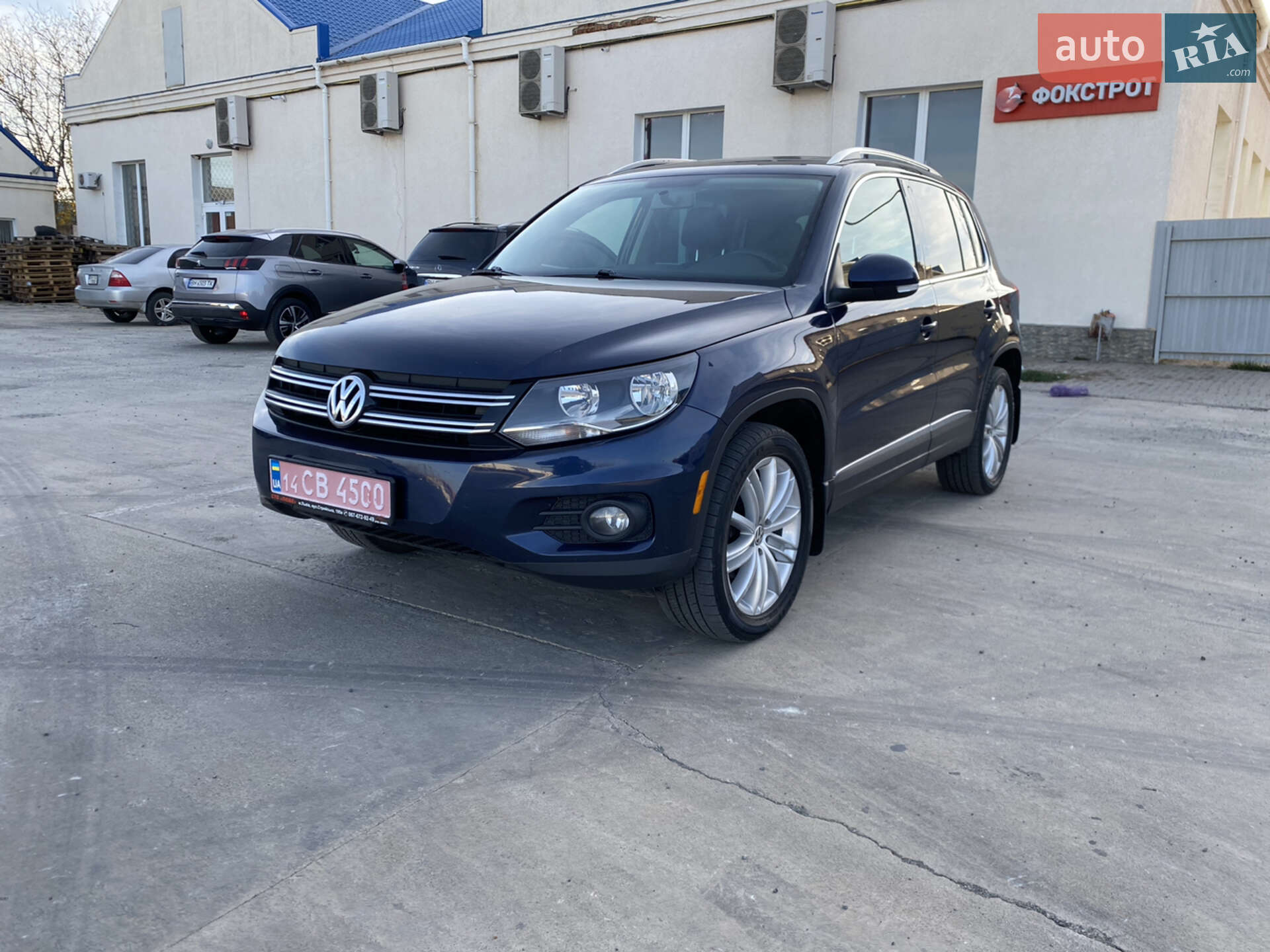 VOLKSWAGEN TIGUAN 2012