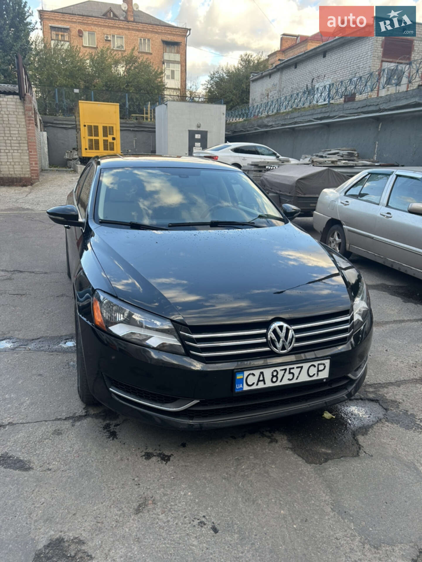 VOLKSWAGEN PASSAT 2011