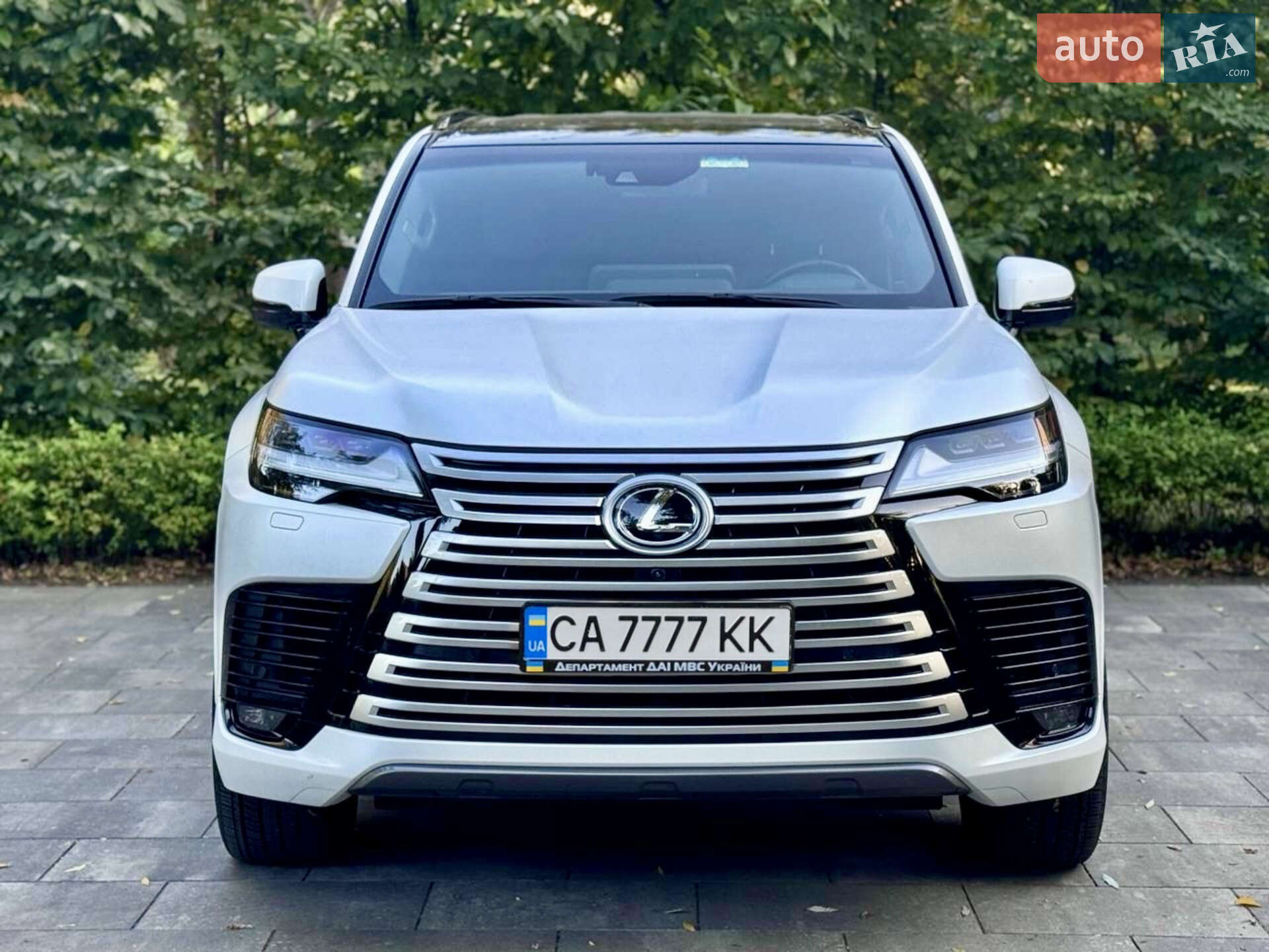 Головне фото звіту автомобіля LEXUS LX 500D 2022