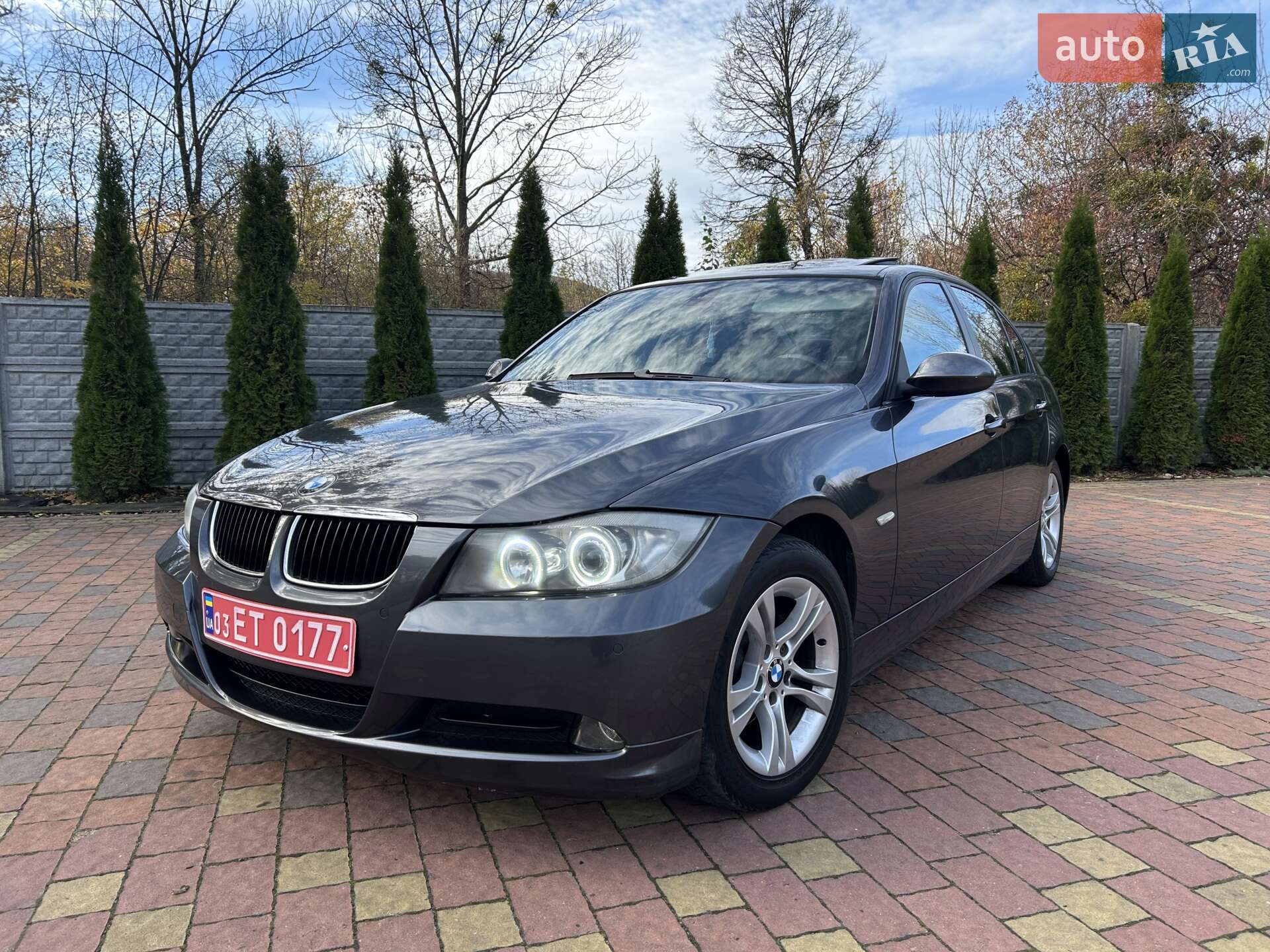 Головне фото звіту автомобіля BMW 318I 2007