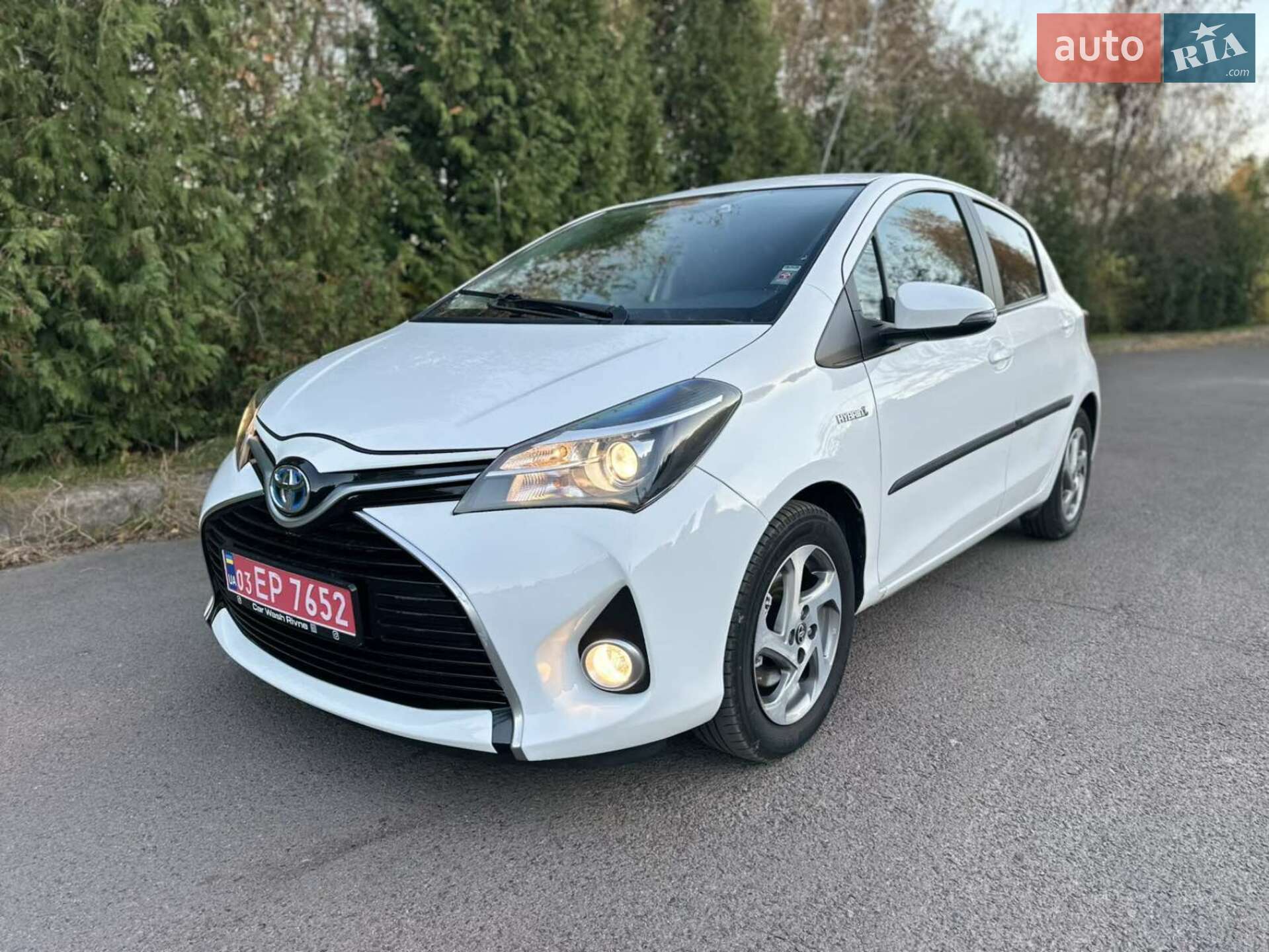 TOYOTA YARIS 2016