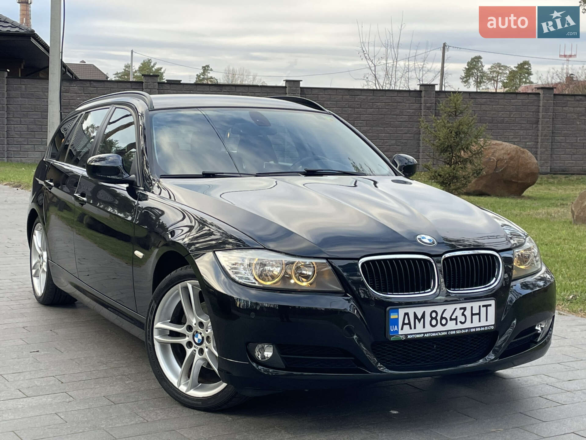BMW 318I TOURING 2011