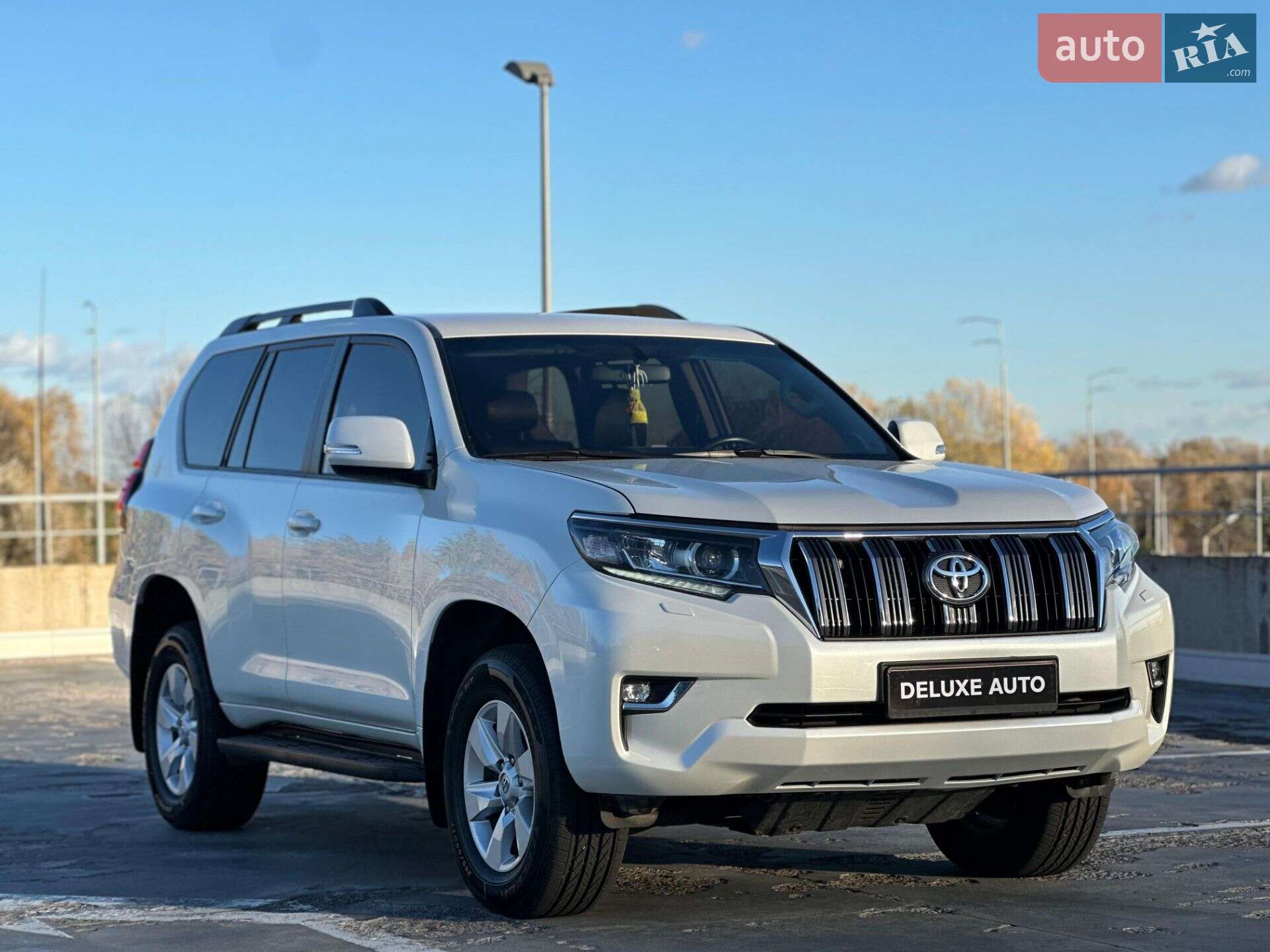 TOYOTA LAND CRUISER PRADO 2019