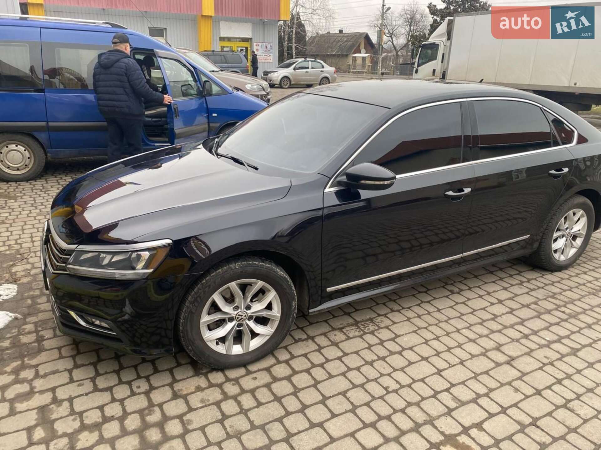 VOLKSWAGEN PASSAT 2016