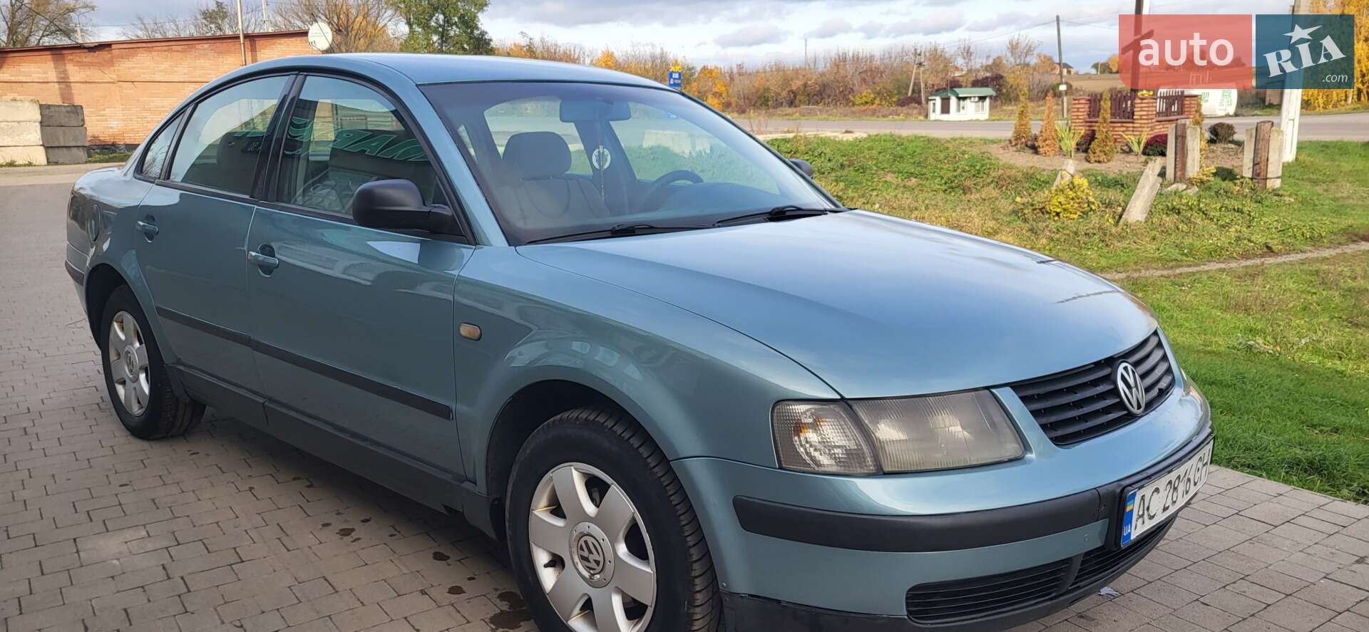 VOLKSWAGEN PASSAT 1997