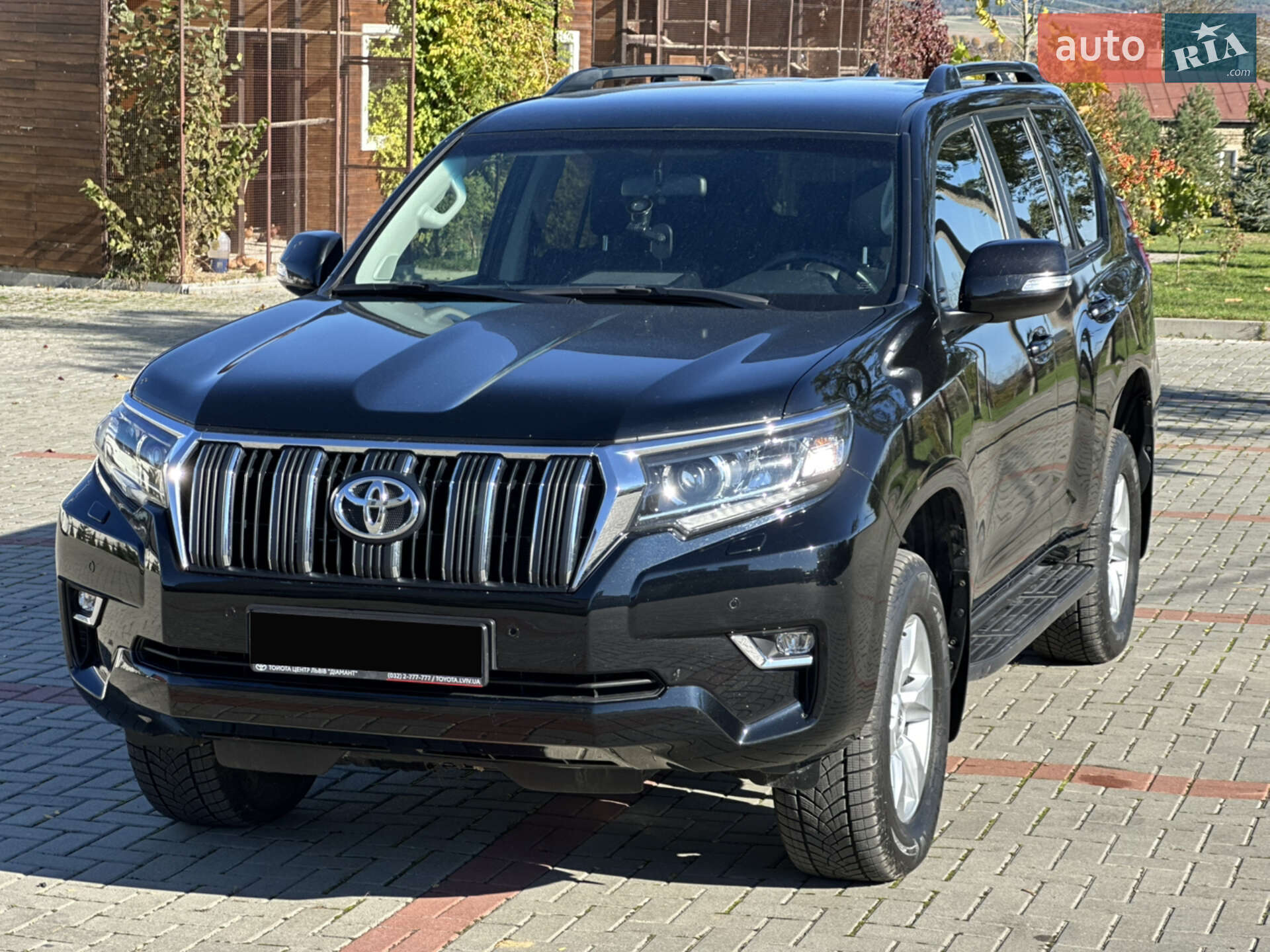 Головне фото звіту автомобіля TOYOTA LAND CRUISER PRADO 150 2023