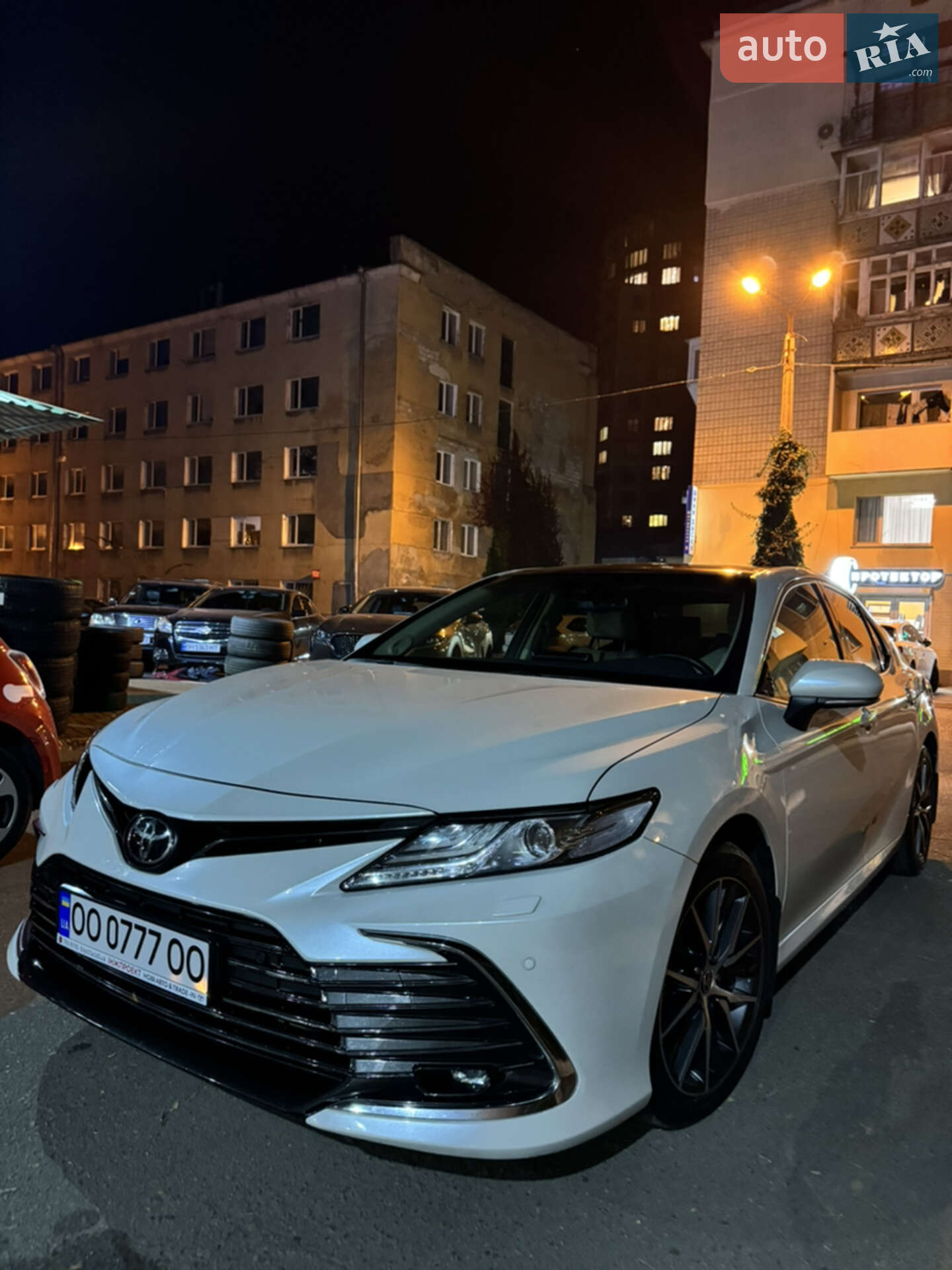 TOYOTA CAMRY