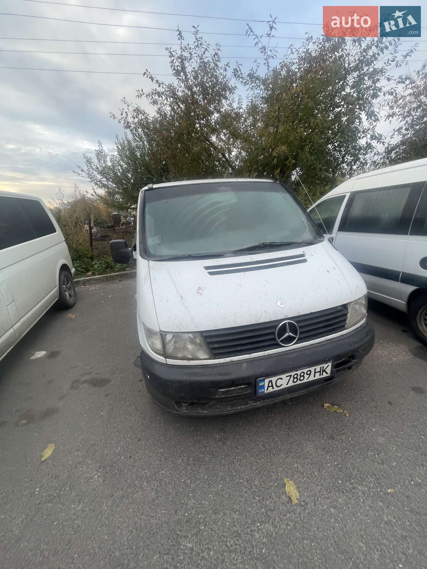 MERCEDES-BENZ 110 2000