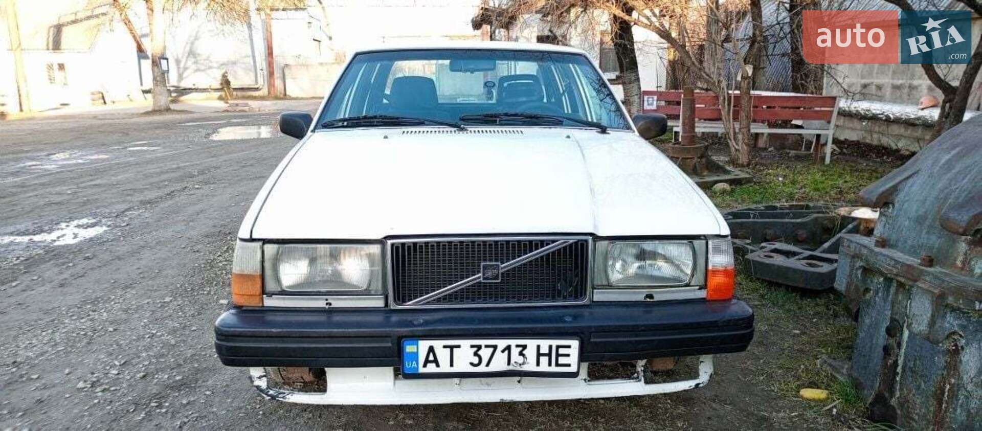 Головне фото звіту автомобіля VOLVO 740 1987