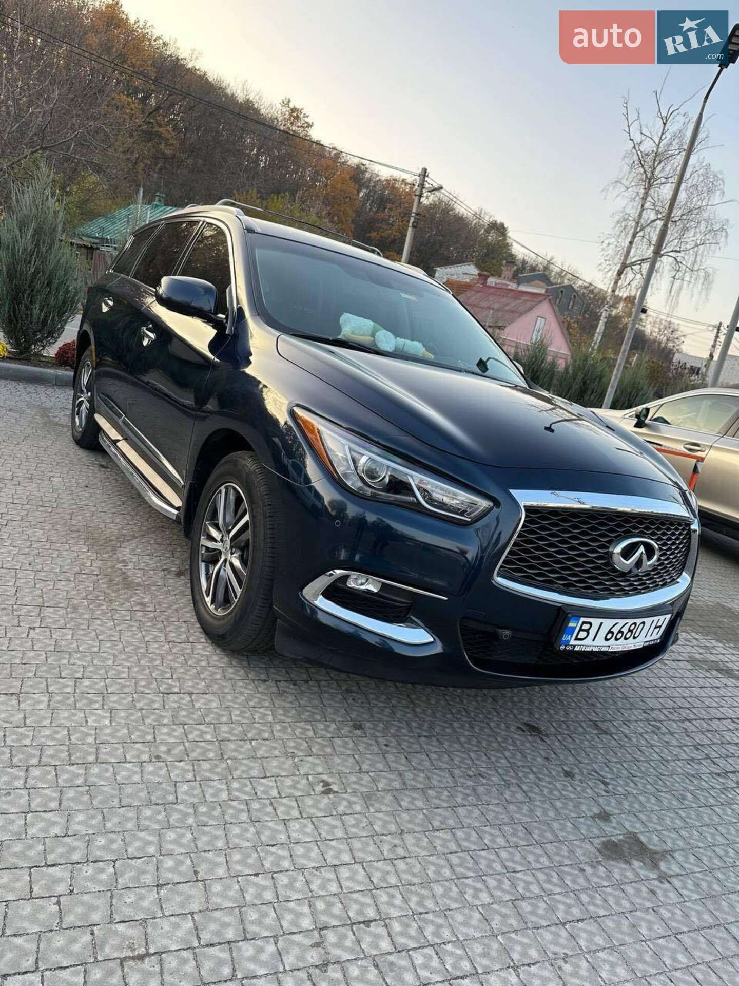 Головне фото звіту автомобіля INFINITI QX60 2017
