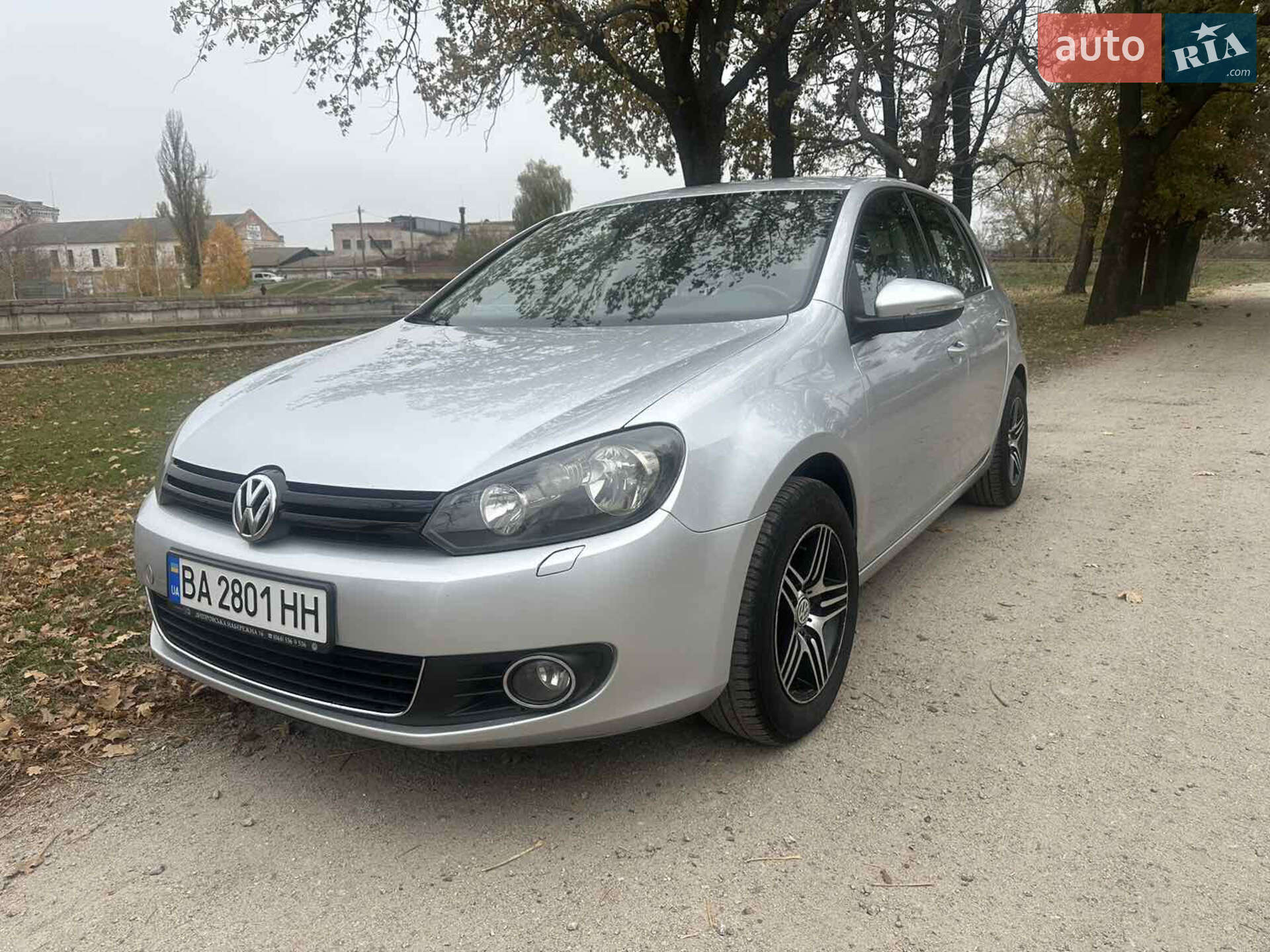VOLKSWAGEN GOLF 2012