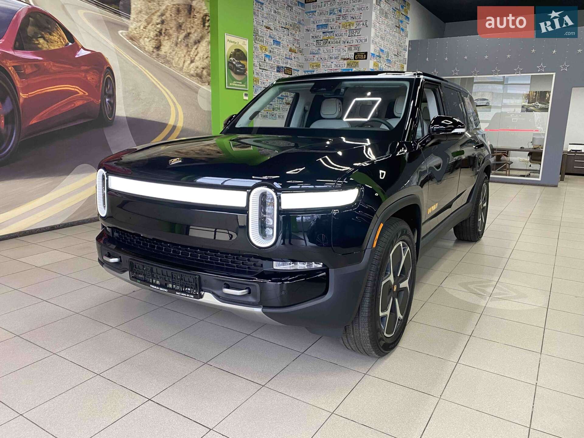 RIVIAN R1S 2023