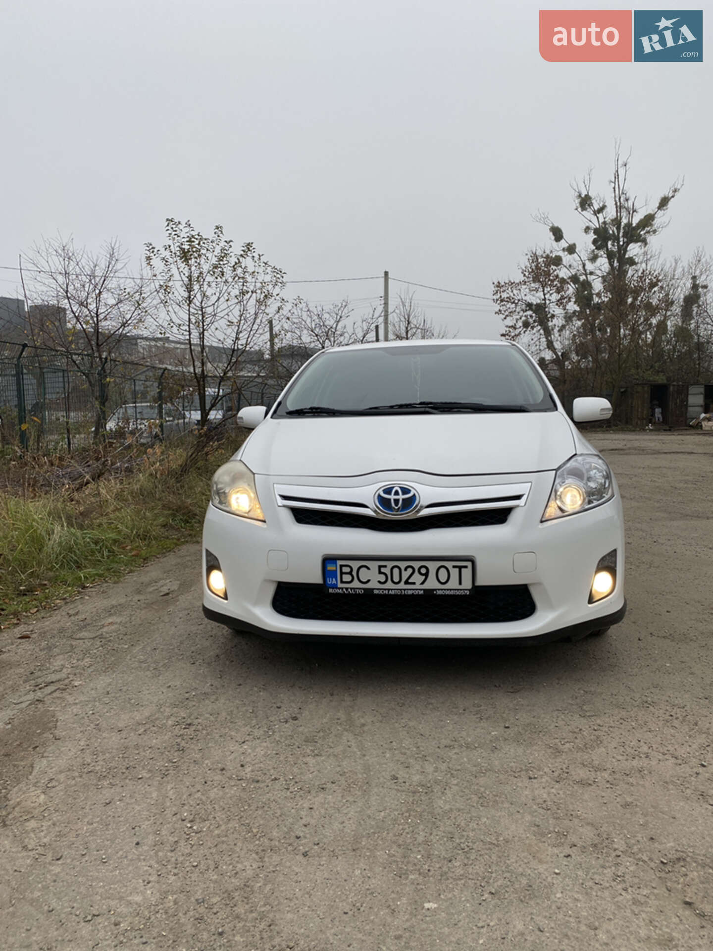 TOYOTA AURIS 2012