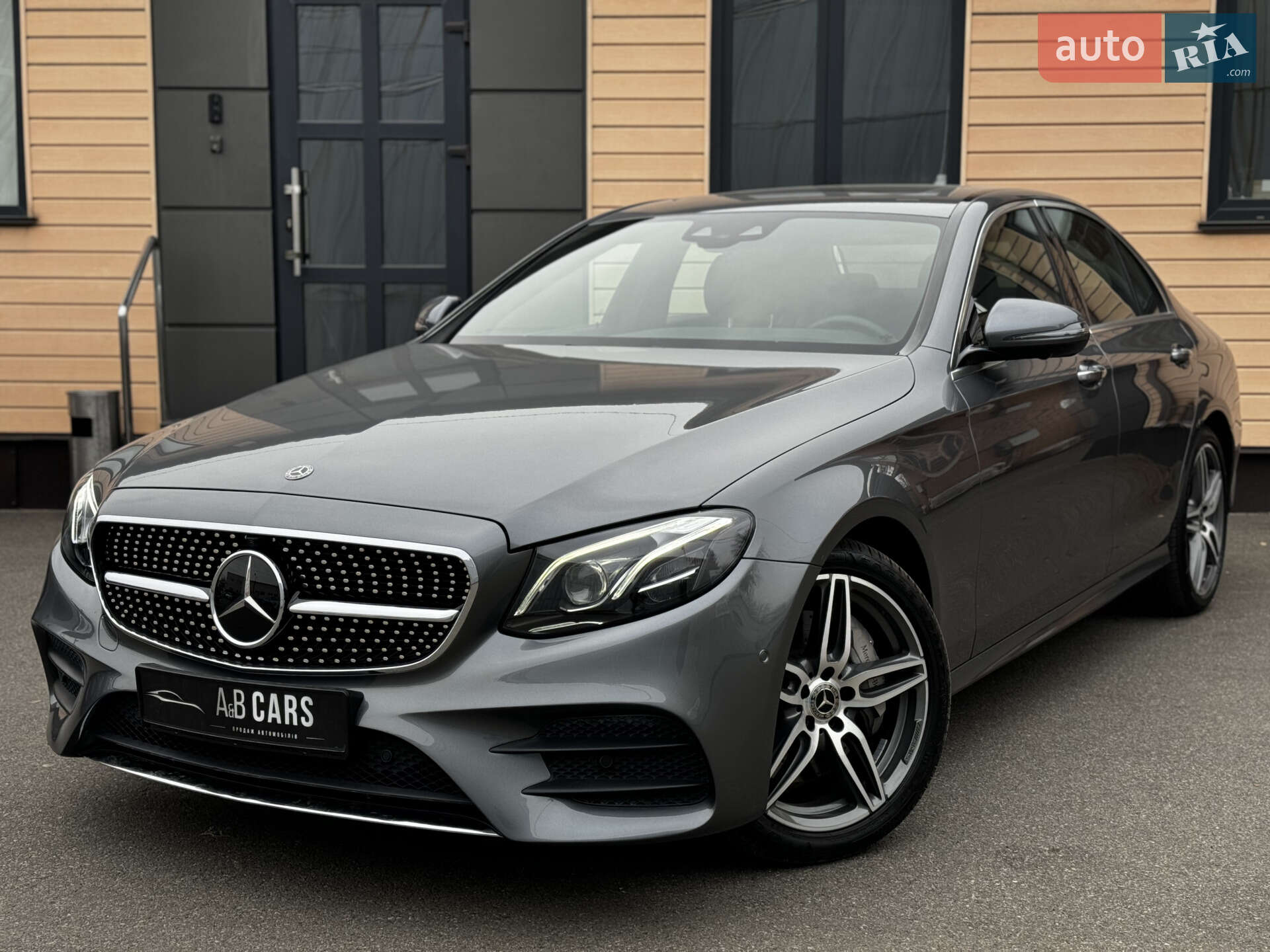 MERCEDES-BENZ E 400 2017