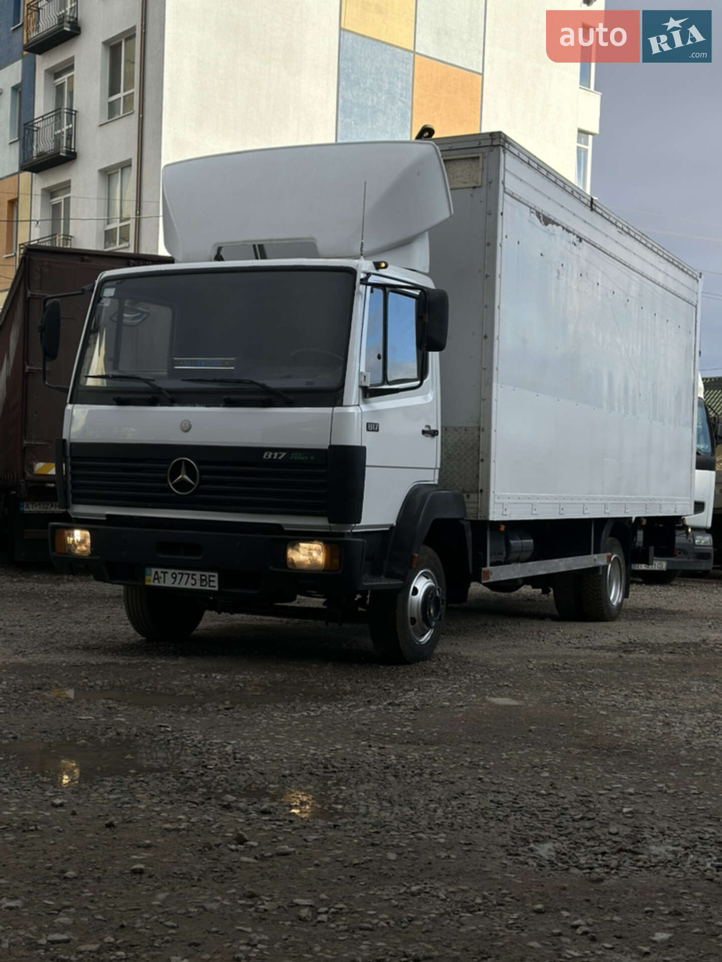 MERCEDES-BENZ 817 1998