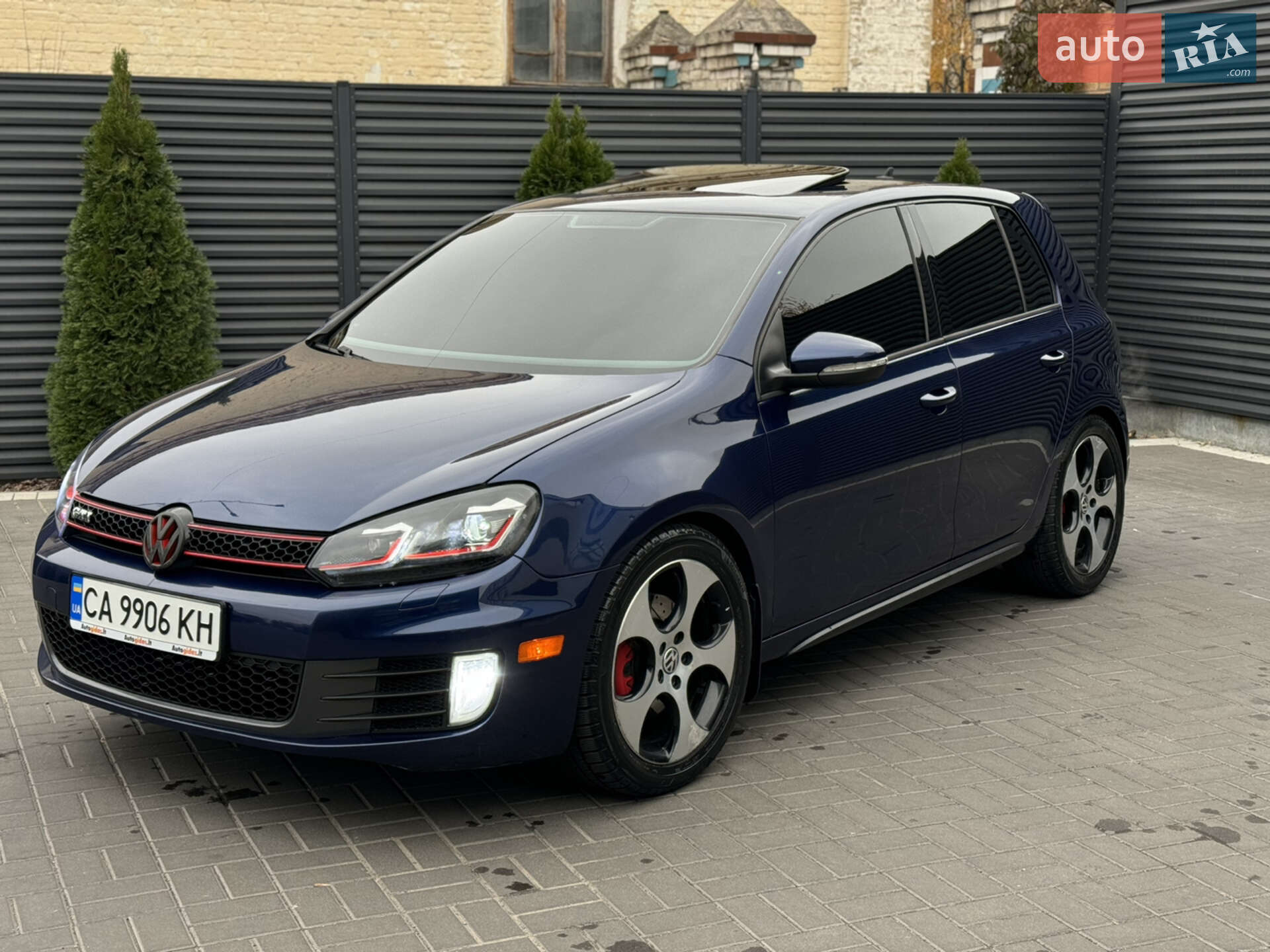 VOLKSWAGEN GOLF 2010